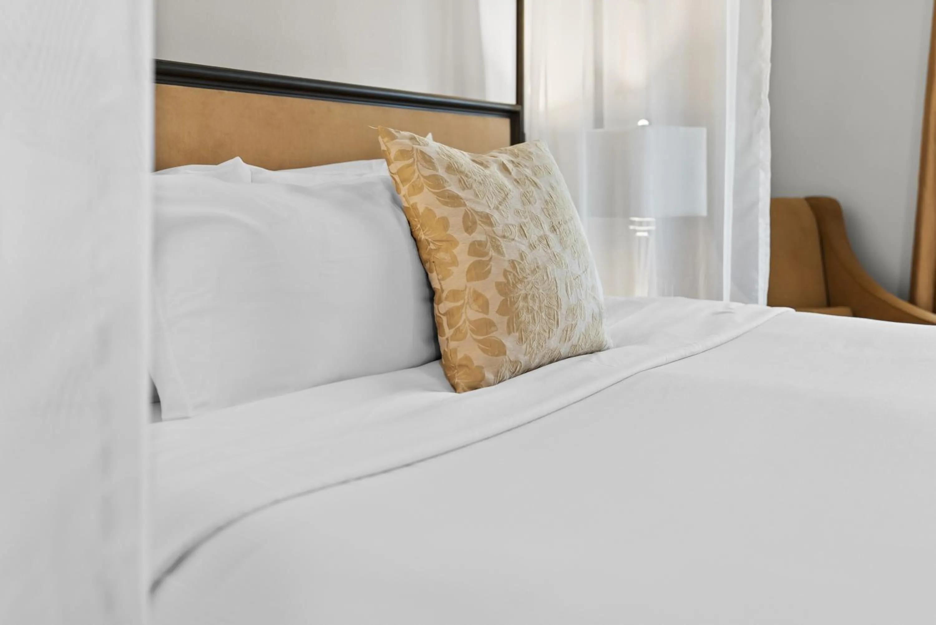 Bedroom, Bed in Hotel Manoir D'Auteuil - Par Aneyro