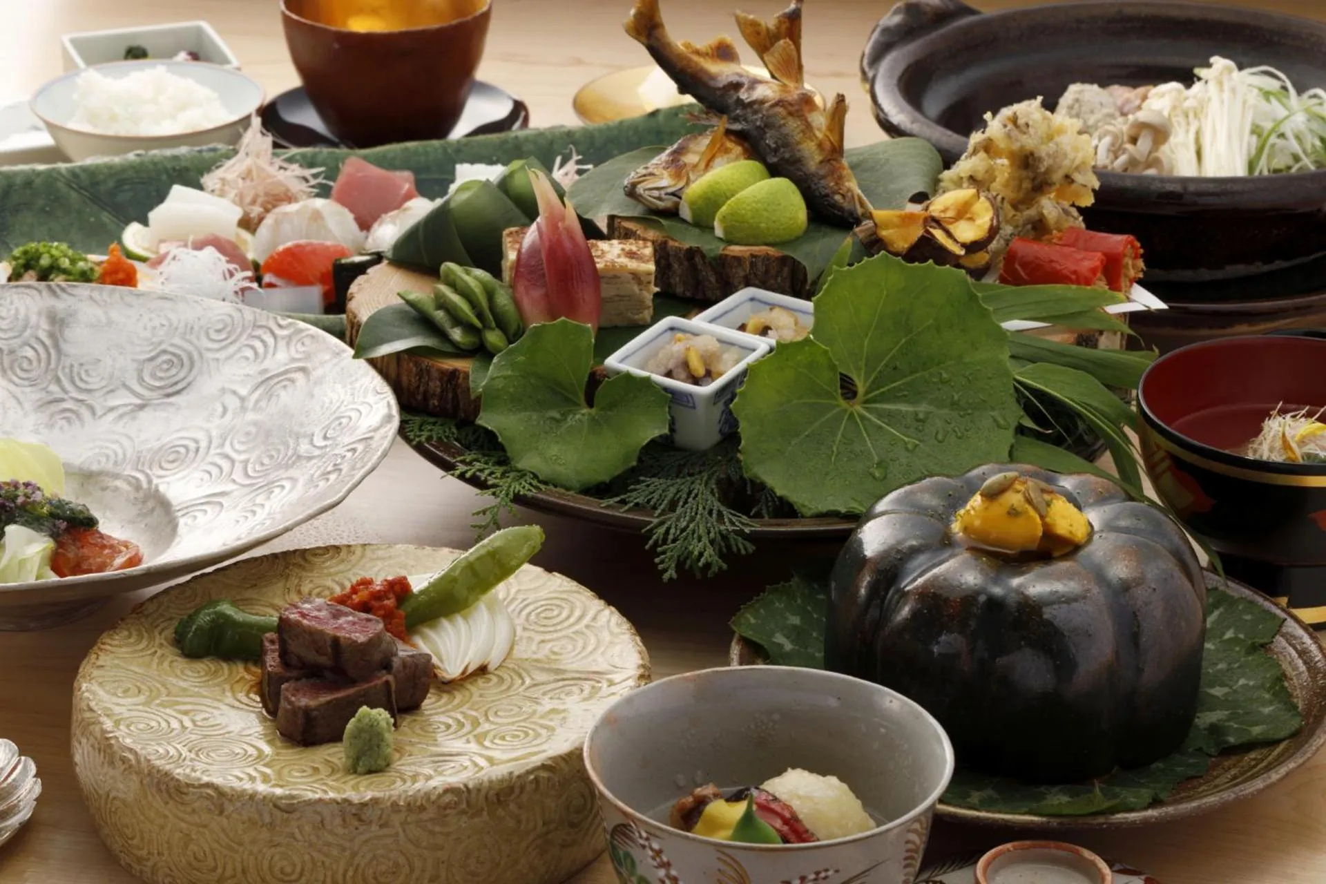 Dinner in Yufuin Souan Kosumosu