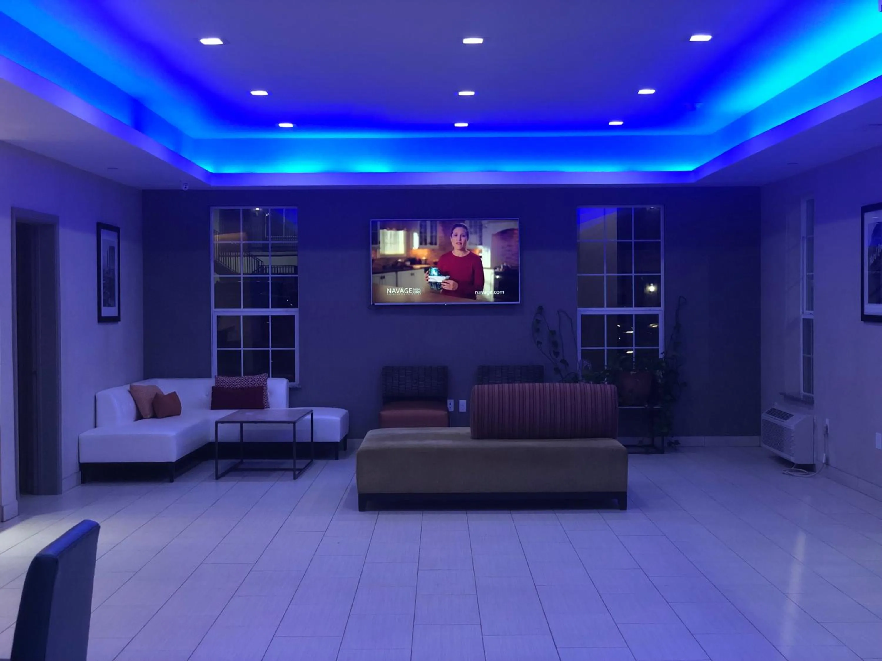 Catoosa Inn & Suites