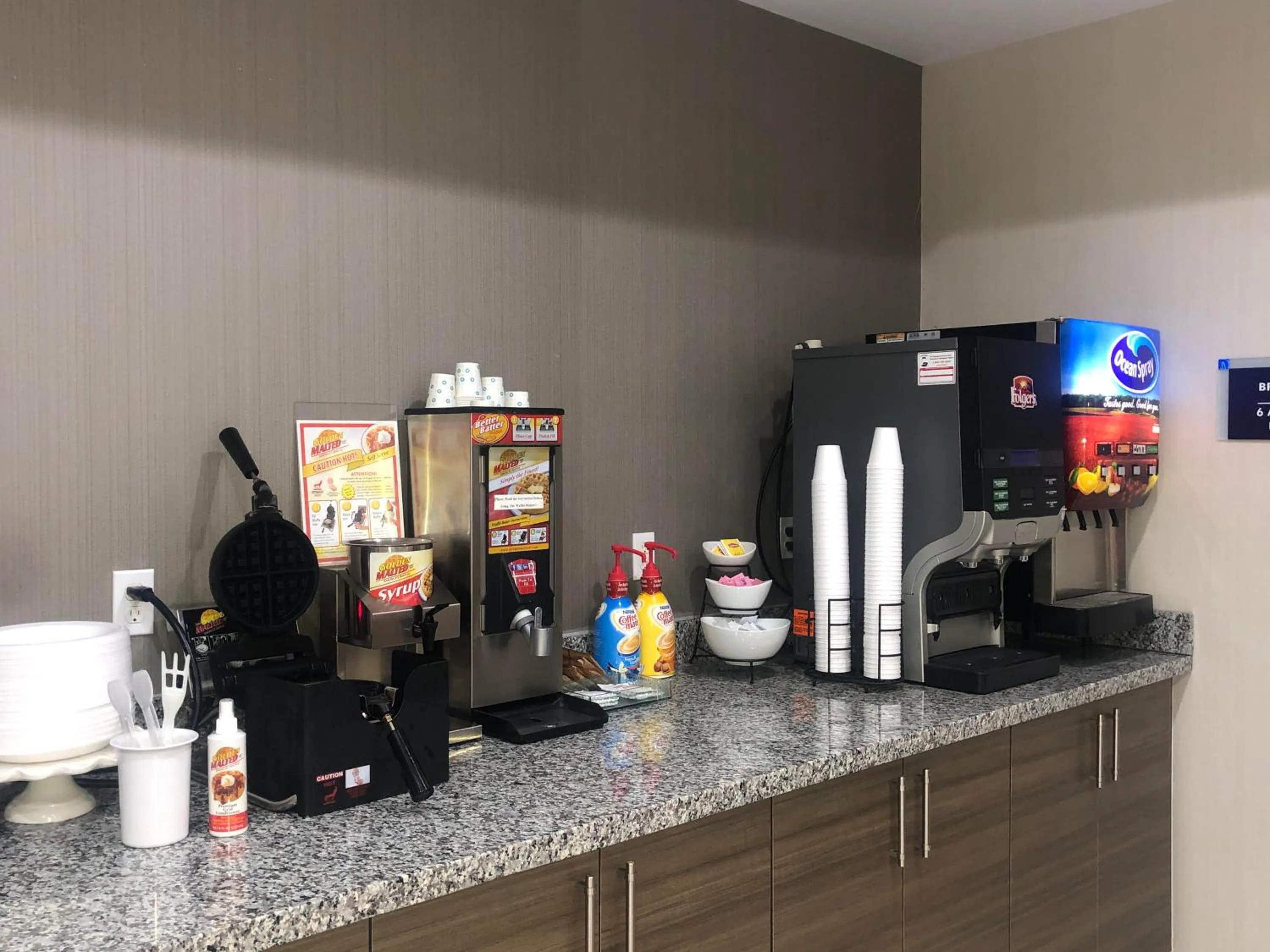 Breakfast in Catoosa Inn & Suites