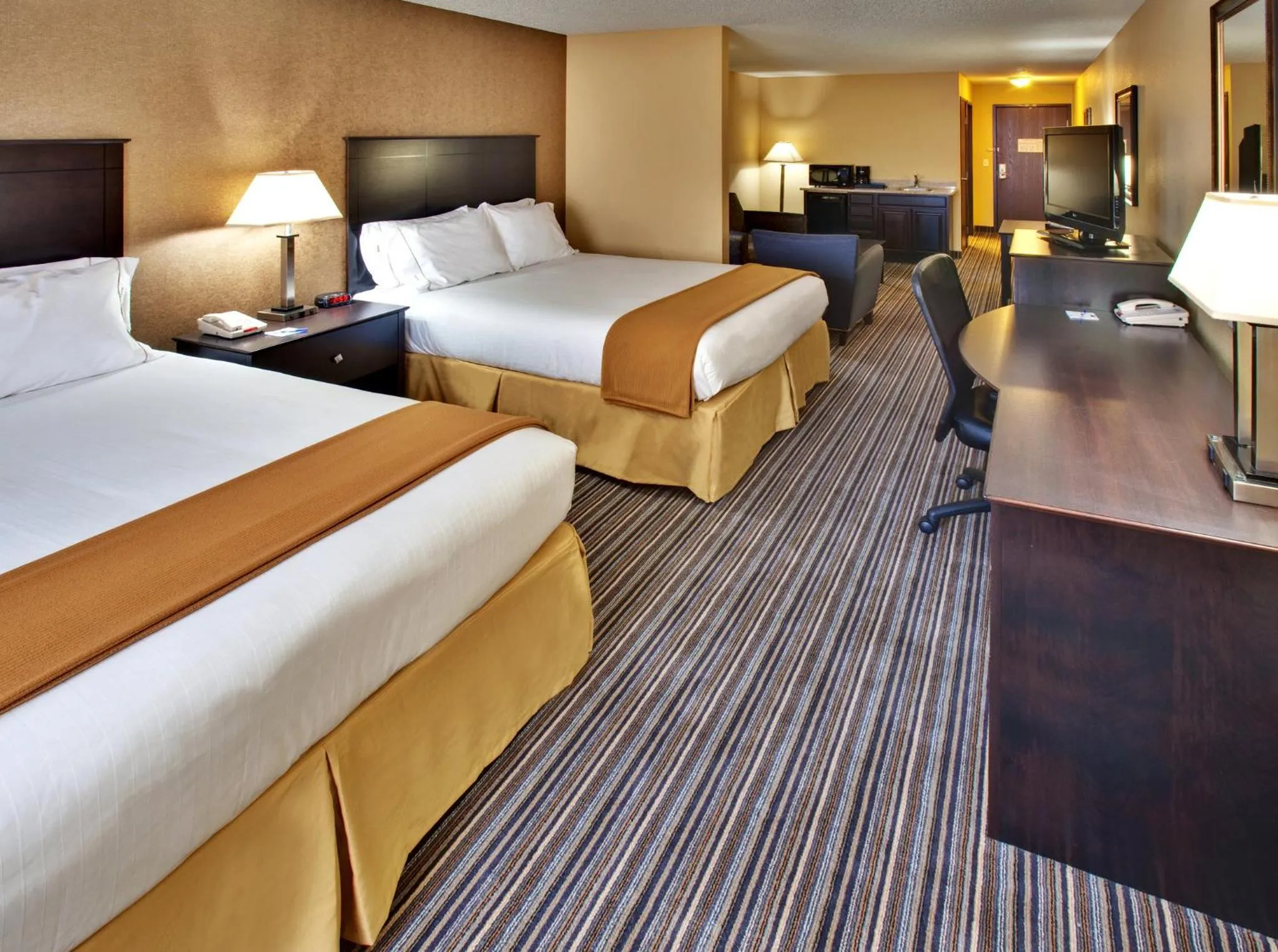 Photo of the whole room, Bed in Holiday Inn Express Hotel & Suites Council Bluffs - Convention Center Area by IHG