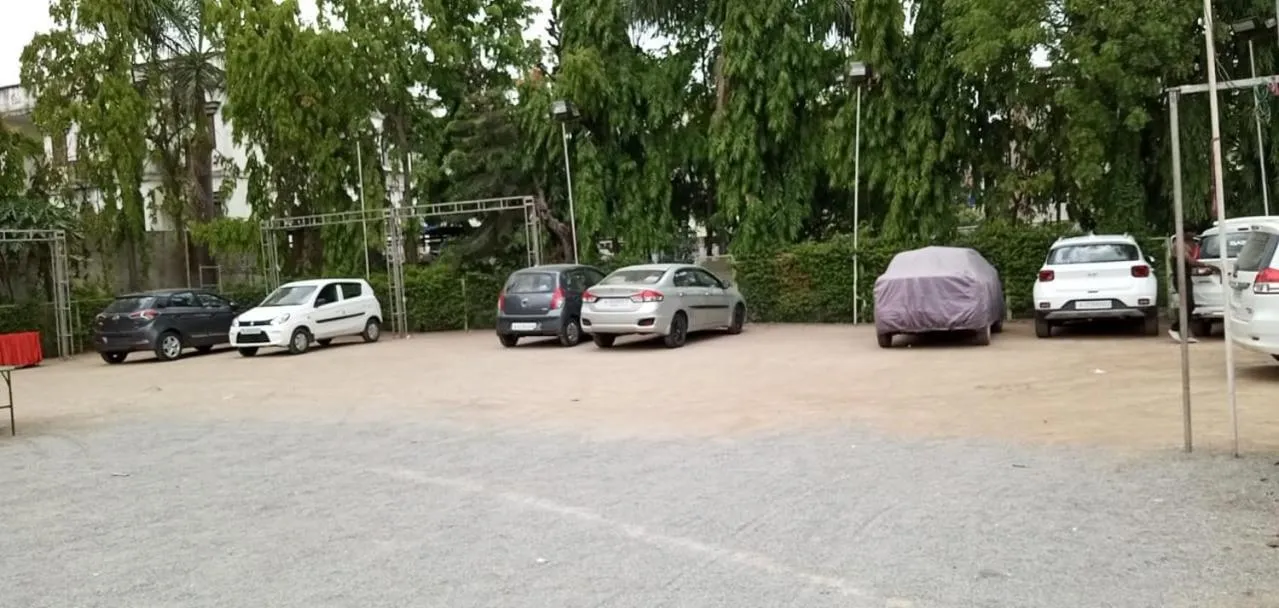 Parking in Hotel Vaikunth By Adamo