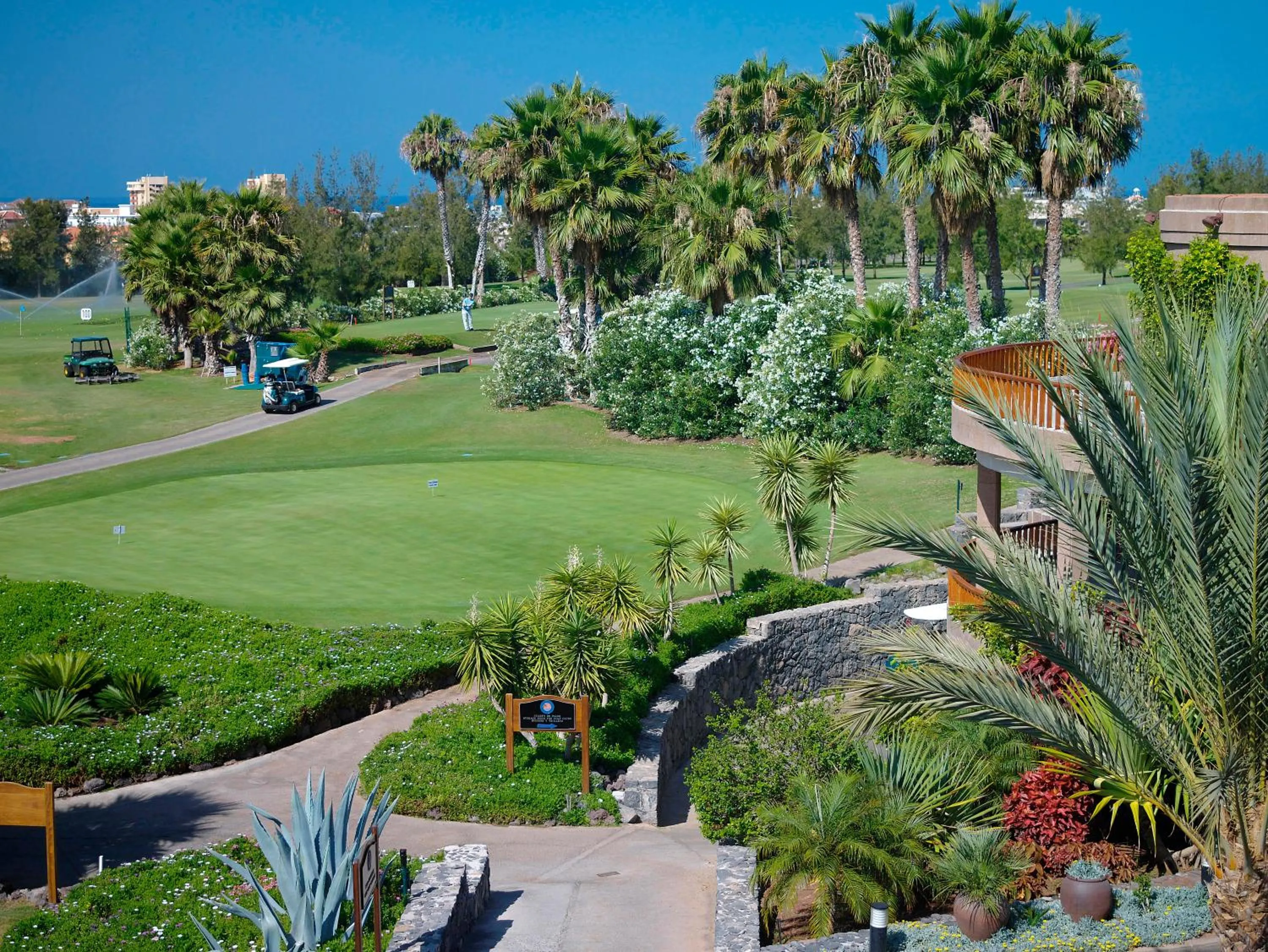 Golfcourse in Hotel Las Madrigueras Golf Resort & Spa - Adults Only