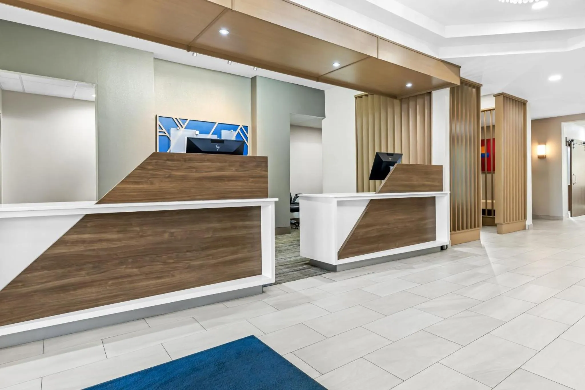 Property building in Holiday Inn Express Florence Northeast by IHG