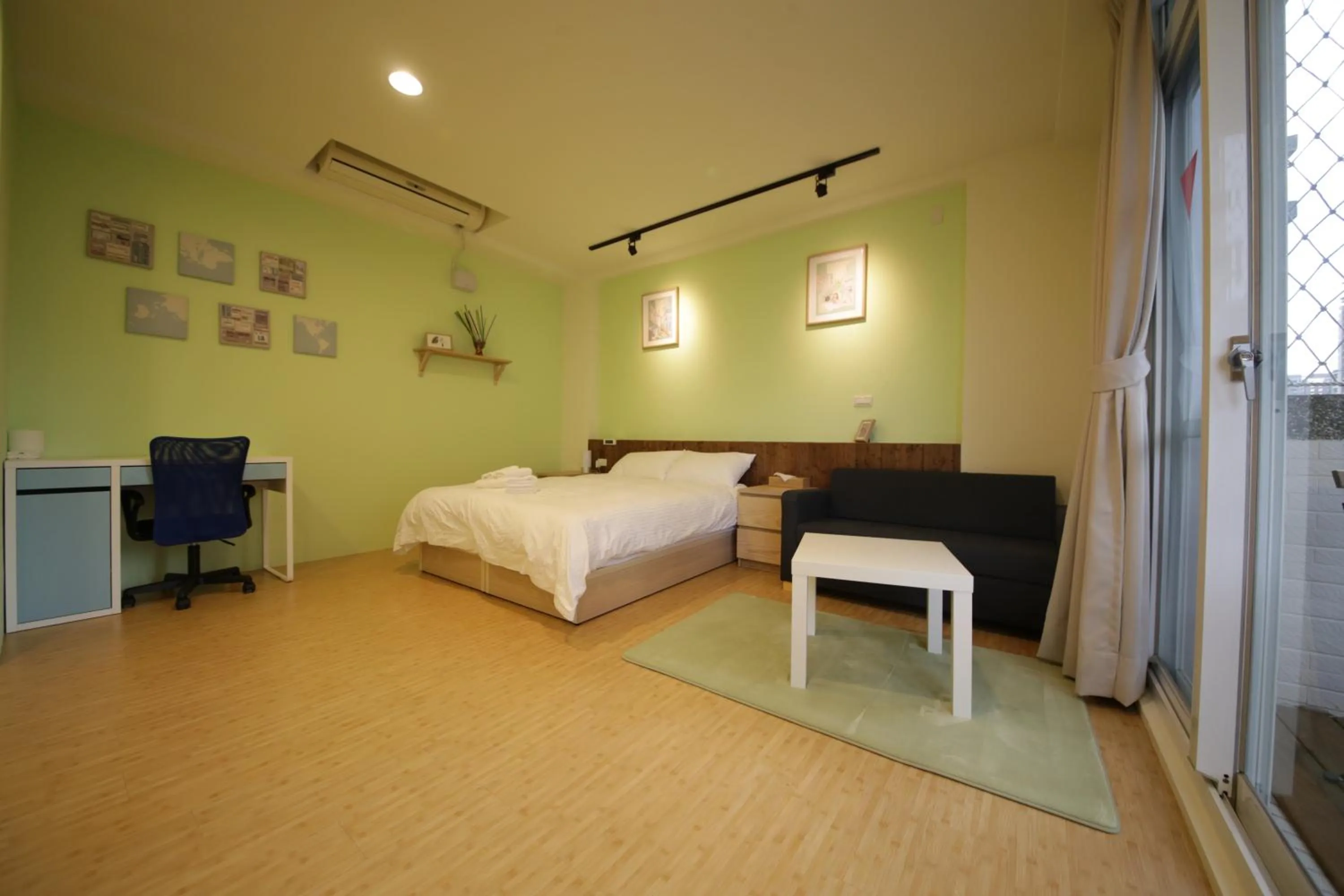 Day, Bed in YO HOO FARM 16 HOUSE