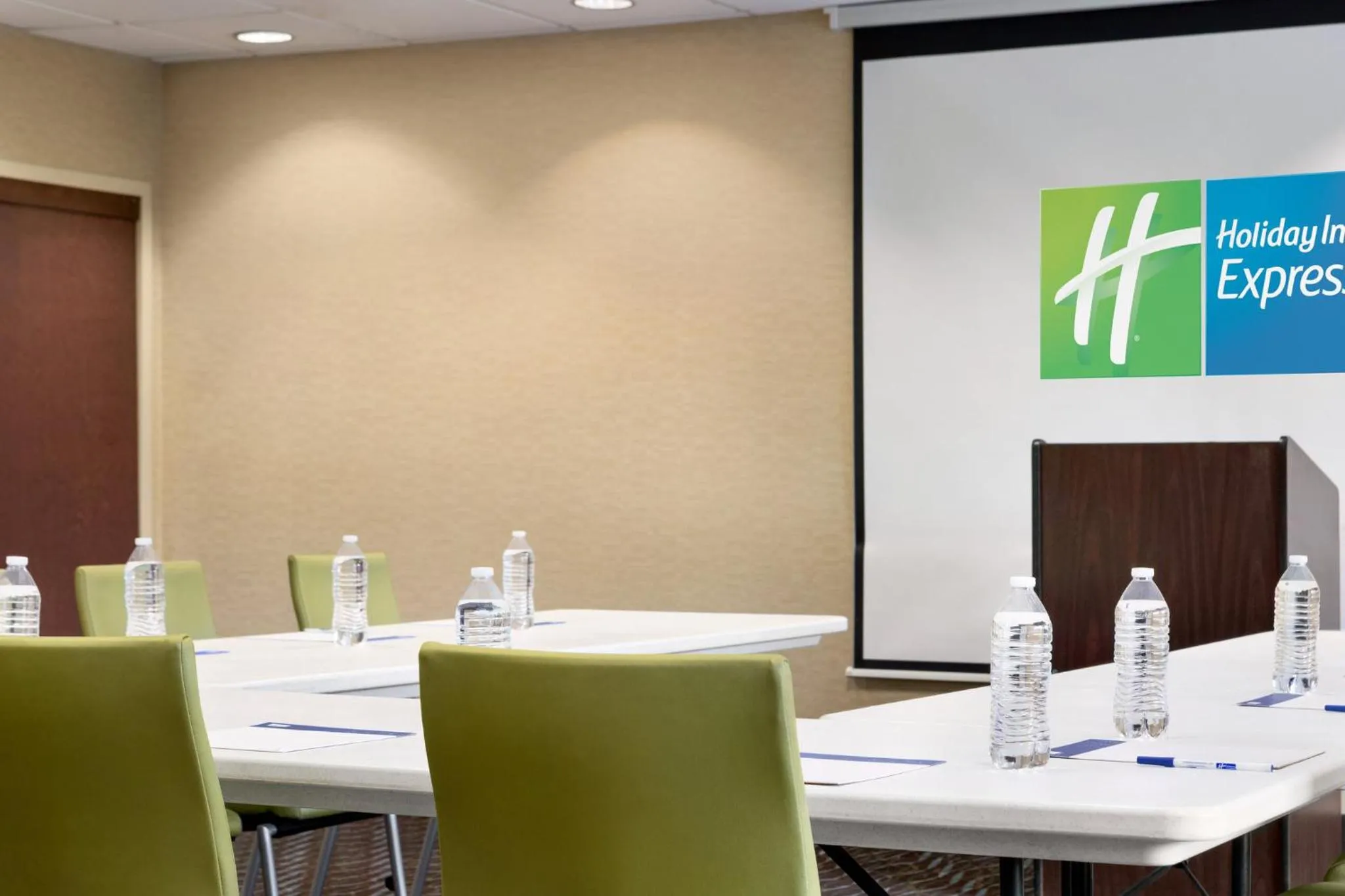 Meeting/conference room in Holiday Inn Express Hotel & Suites Anniston/Oxford by IHG