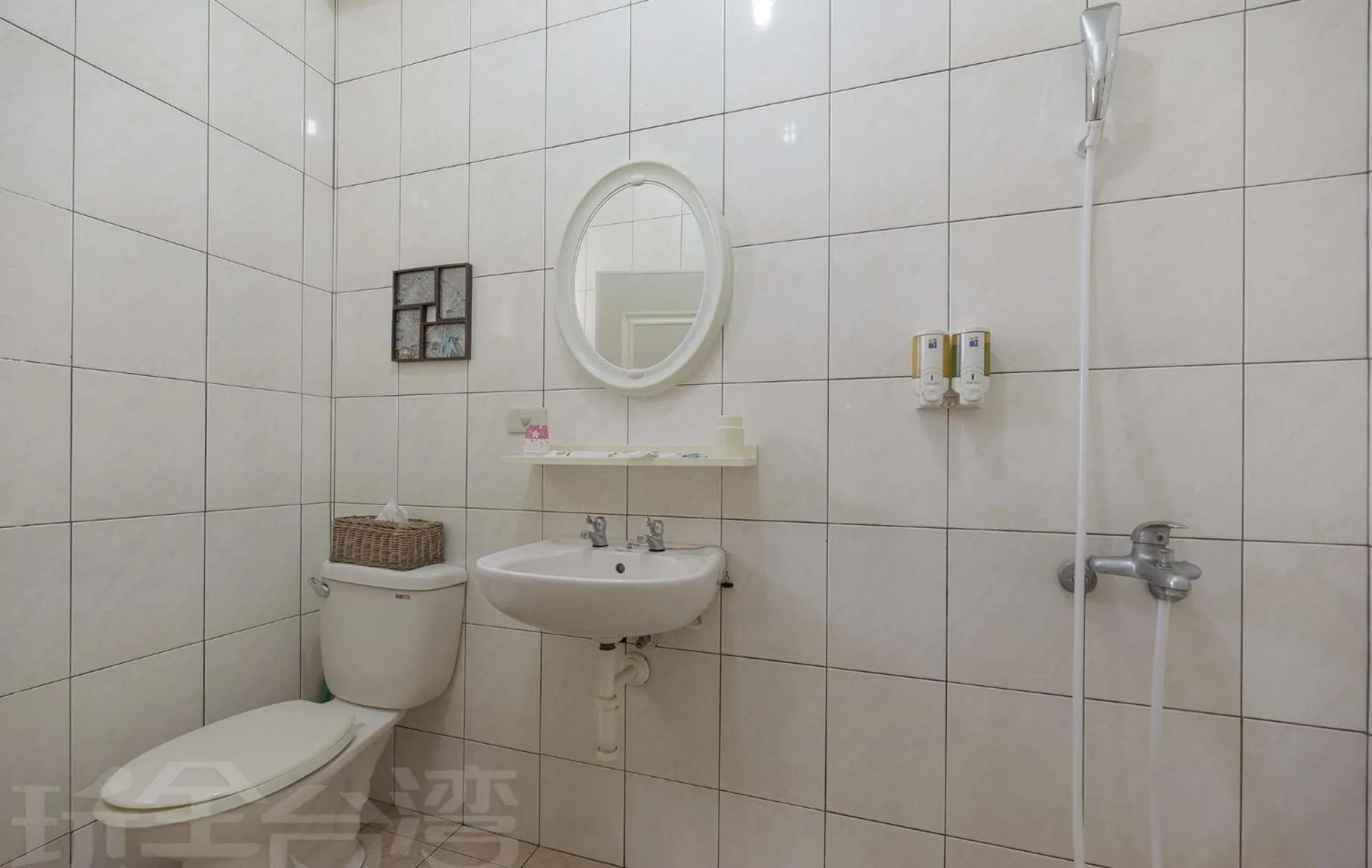 Shower in Yan Hai De Dai B&B