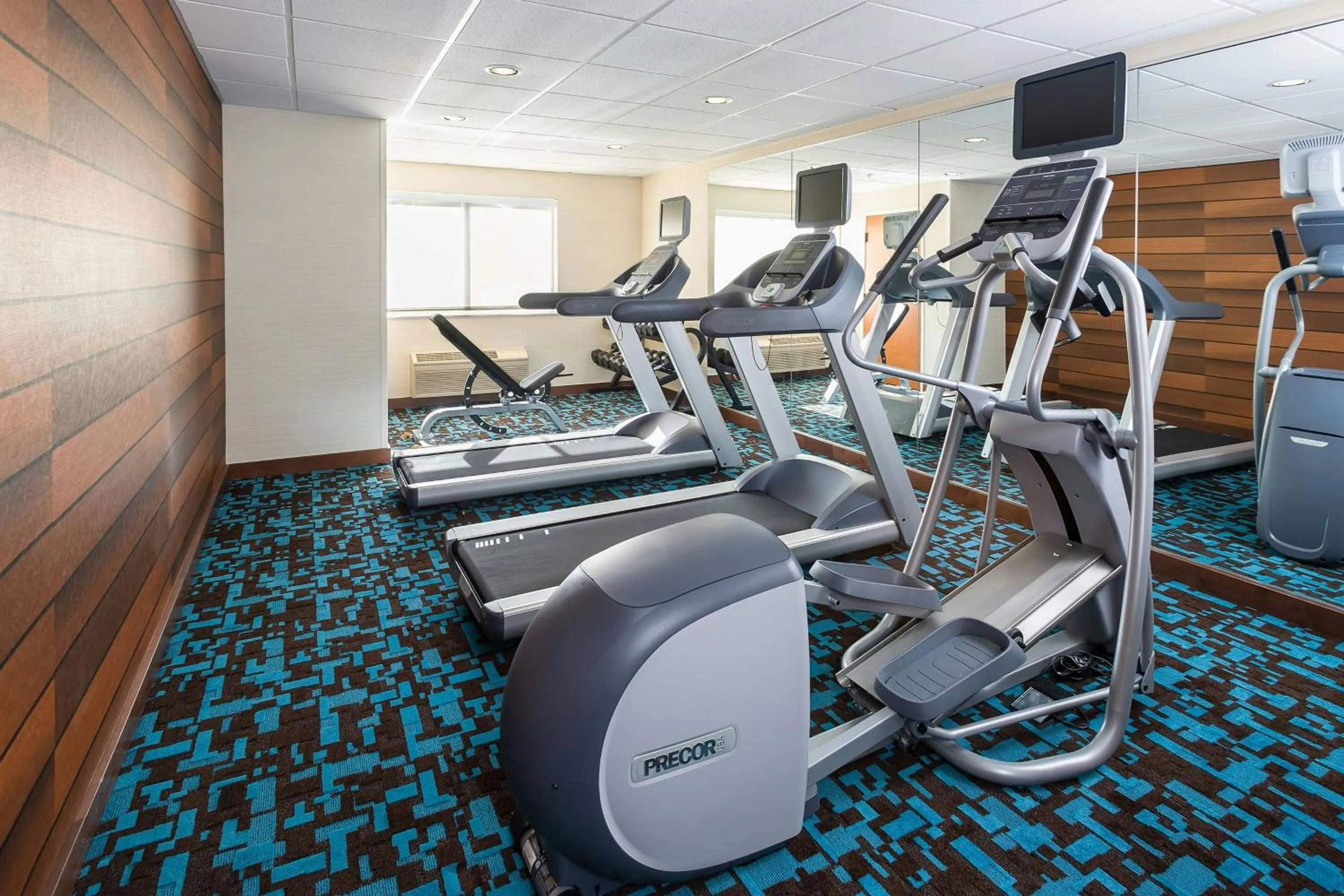 Fitness centre/facilities in Fairfield Inn & Suites Grand Rapids