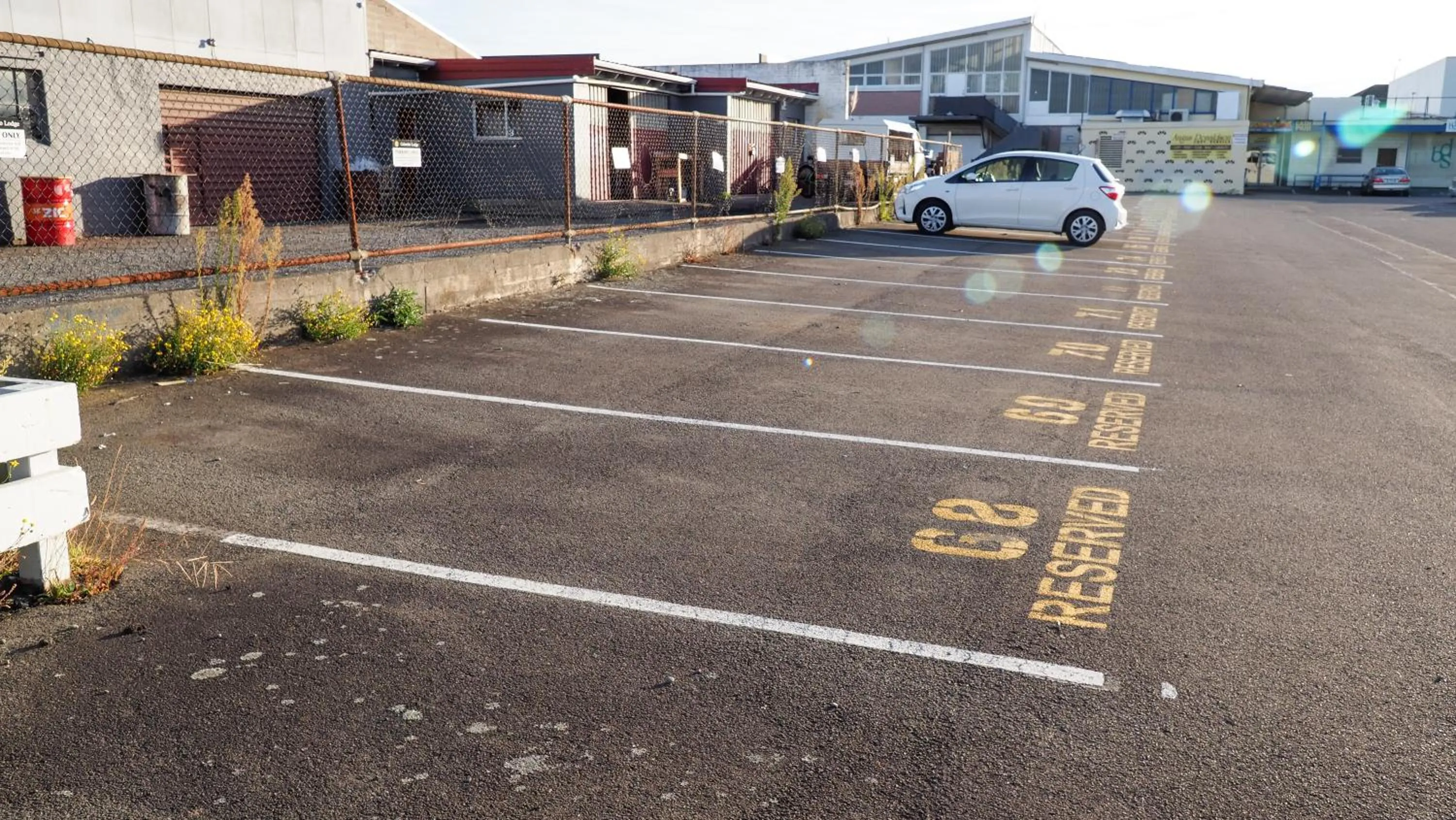 Logo/Certificate/Sign in Colombo Lodge Hotel