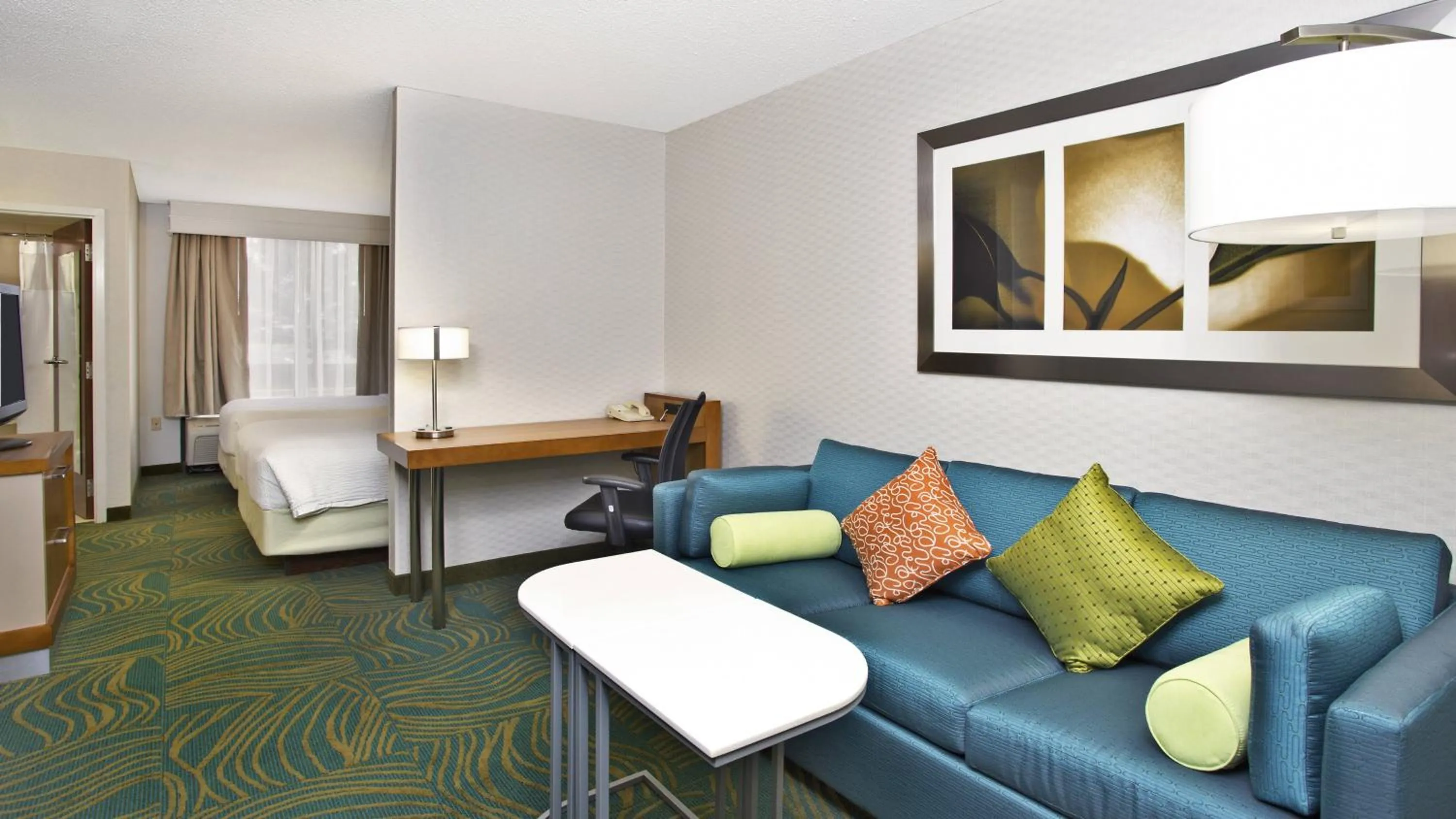 Photo of the whole room in SpringHill Suites by Marriott Chicago Naperville Warrenville