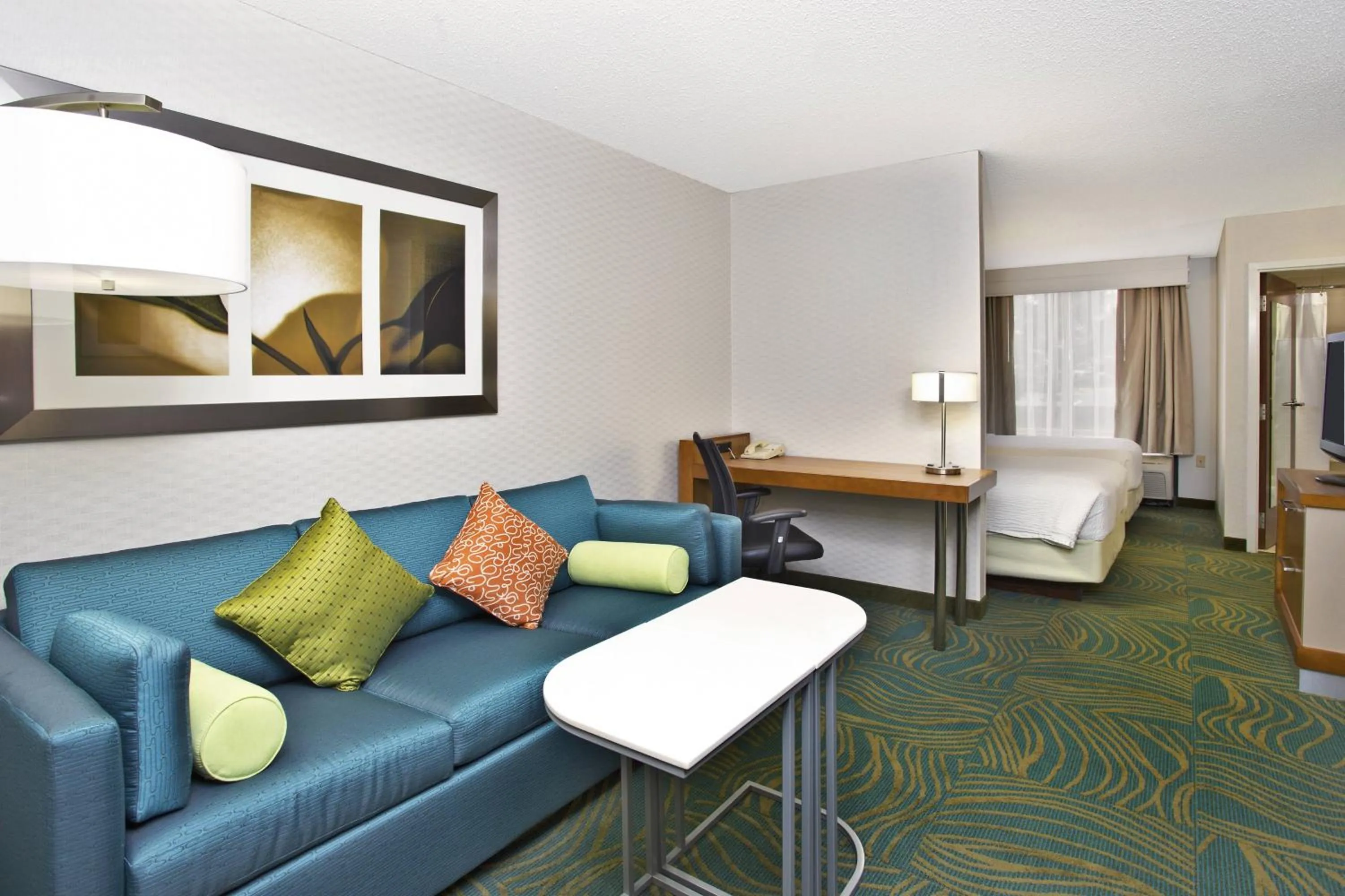 Photo of the whole room in SpringHill Suites by Marriott Chicago Naperville Warrenville