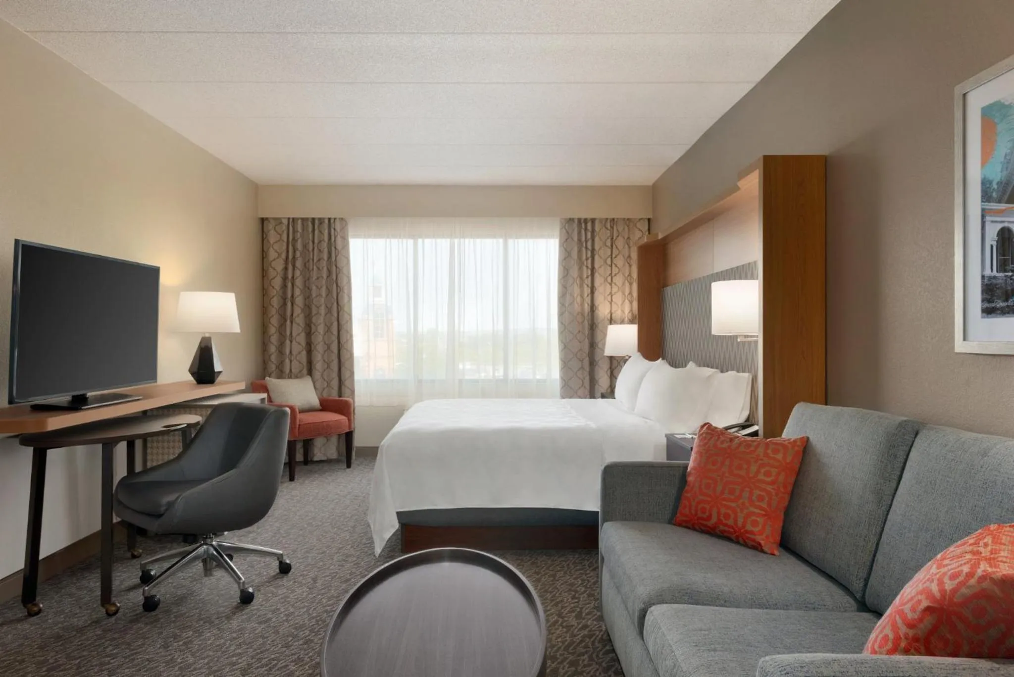 Photo of the whole room, Bed in Holiday Inn Hotel & Suites Council Bluffs by IHG