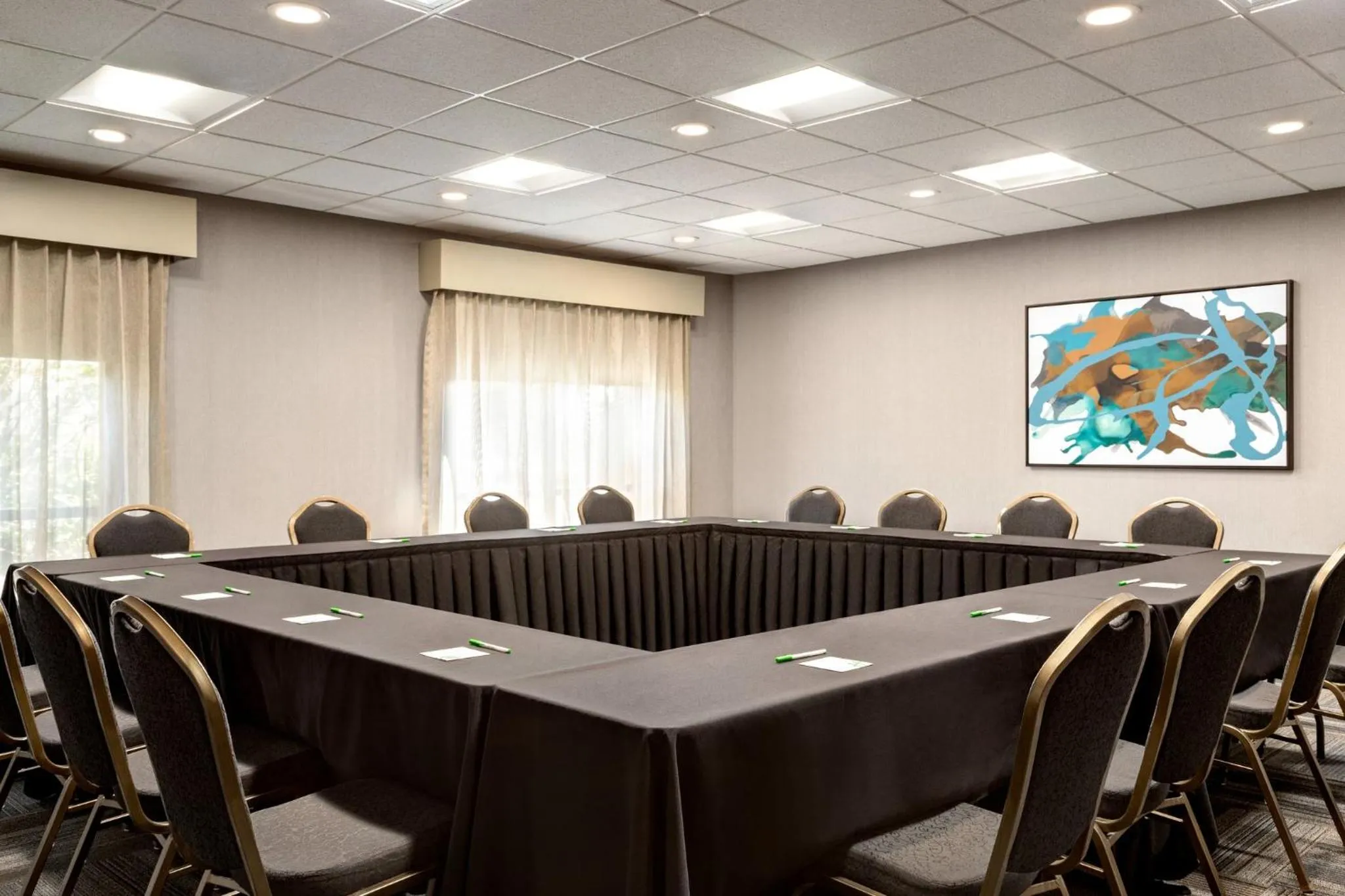 Meeting/conference room in Holiday Inn Hotel & Suites Council Bluffs by IHG