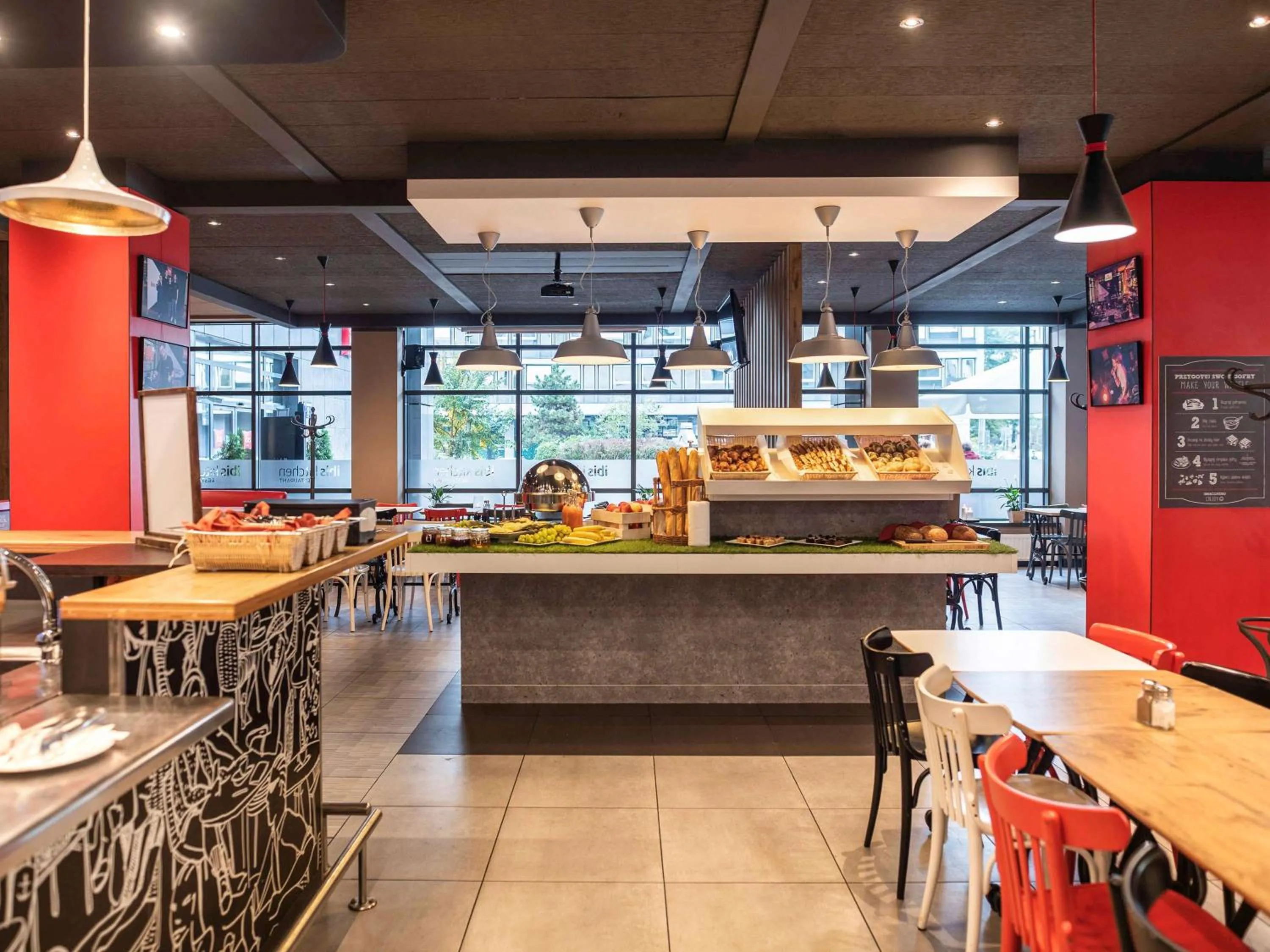 Restaurant/places to eat in Hotel Ibis Krakow Centrum