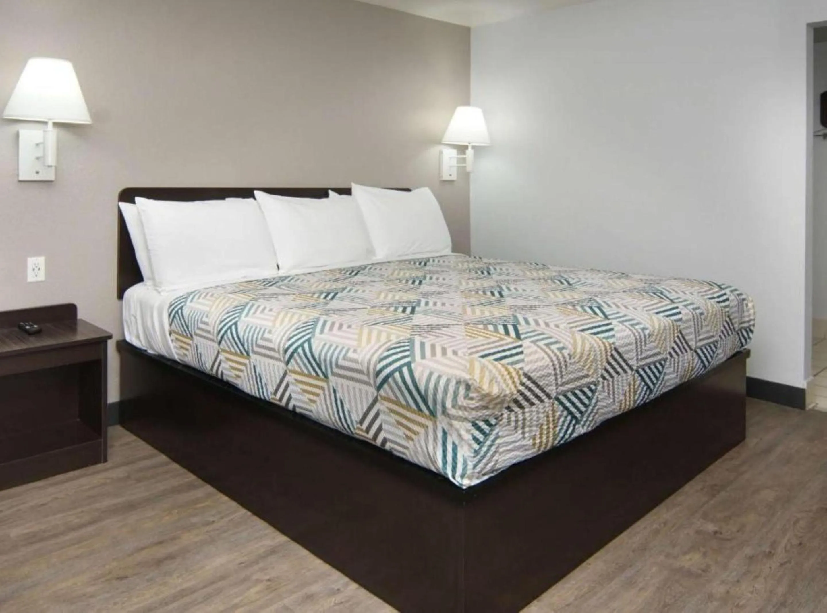 Bedroom, Bed in Motel 6-Lancaster, TX - DeSoto - Lancaster