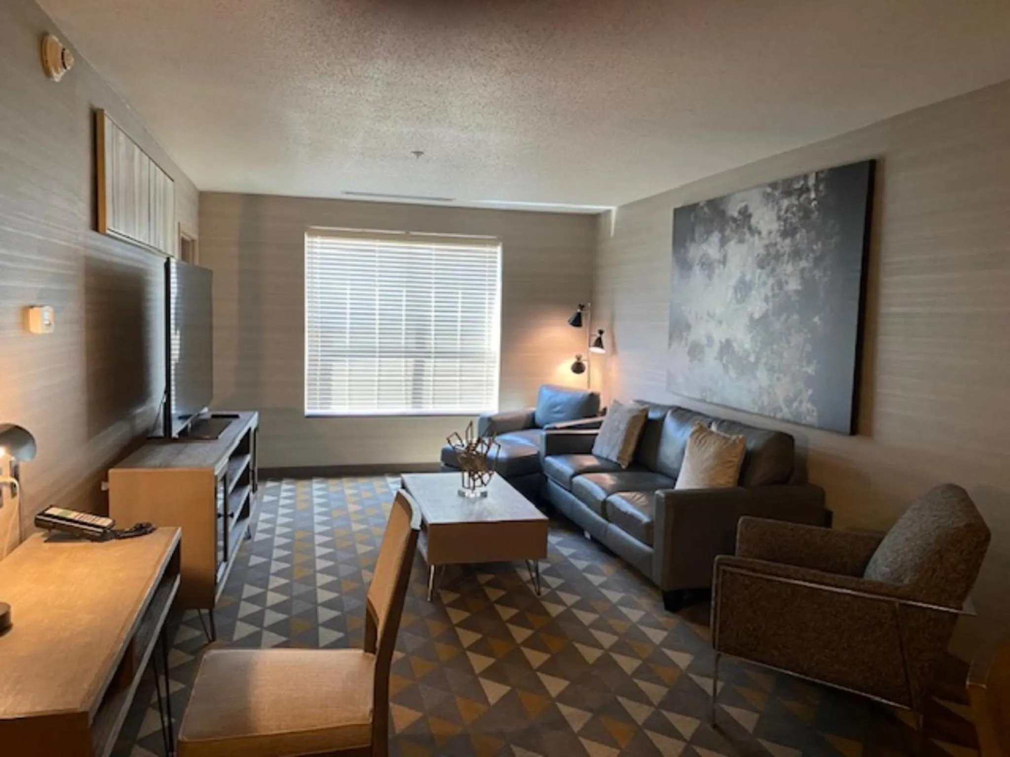 Photo of the whole room in Holiday Inn Purdue - Fort Wayne by IHG