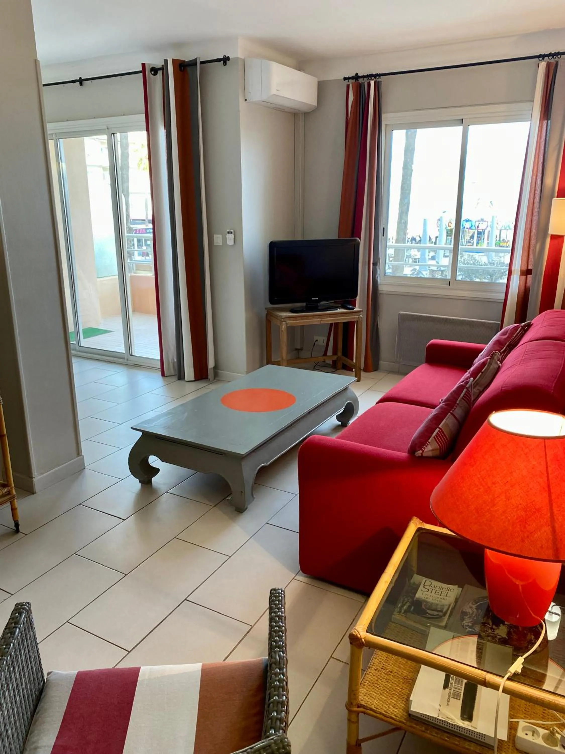 TV and multimedia in Appartement Front de Mer