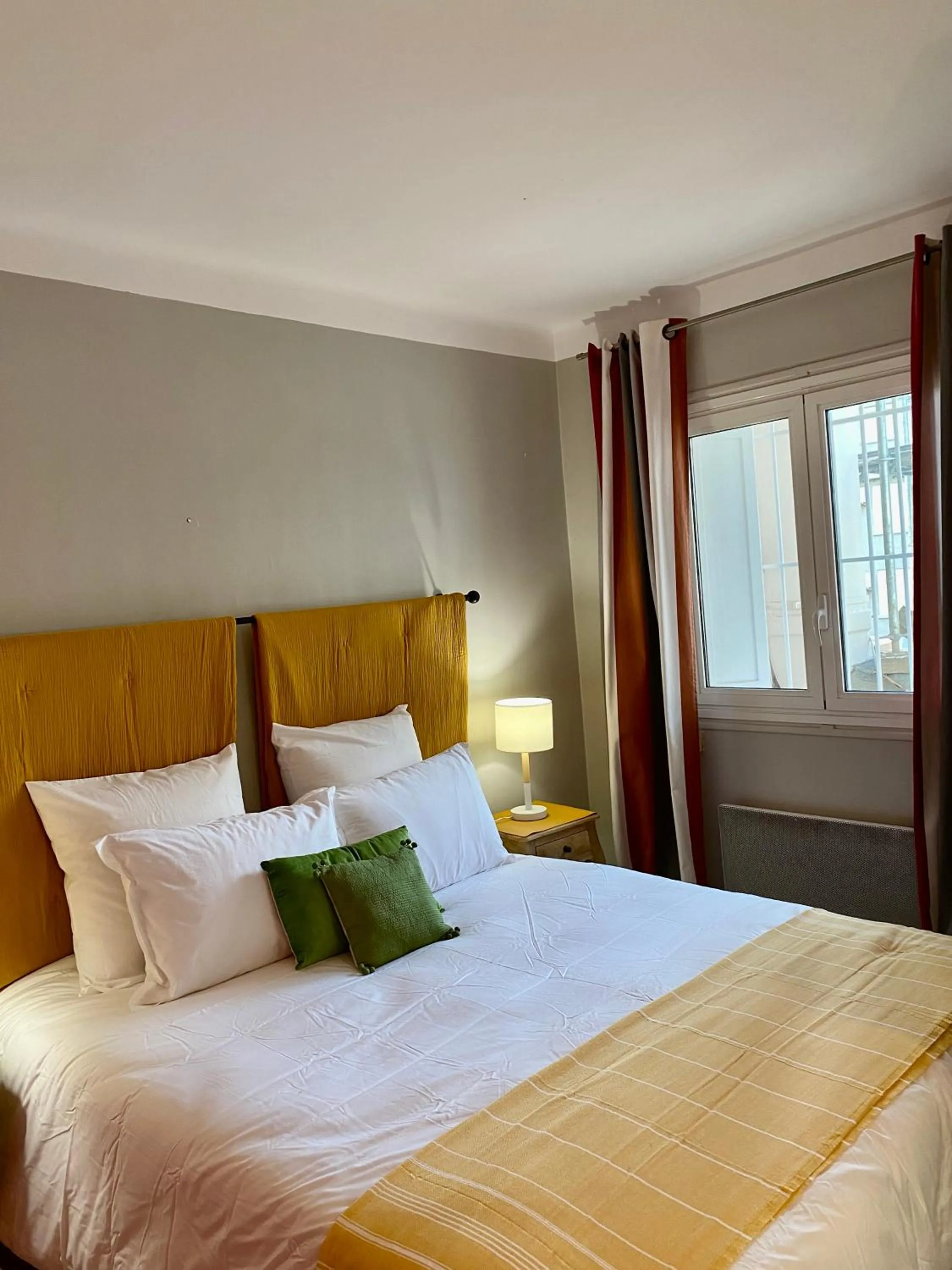 Photo of the whole room, Bed in Appartement Front de Mer