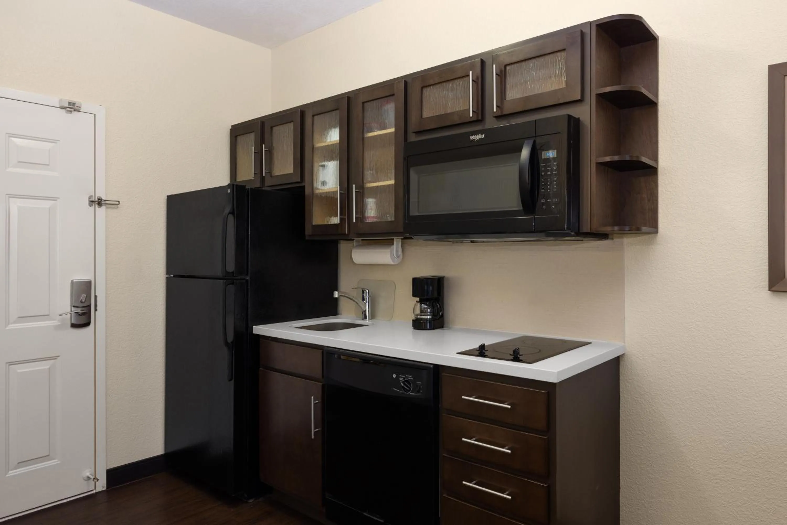 kitchen in Candlewood Suites Bismarck