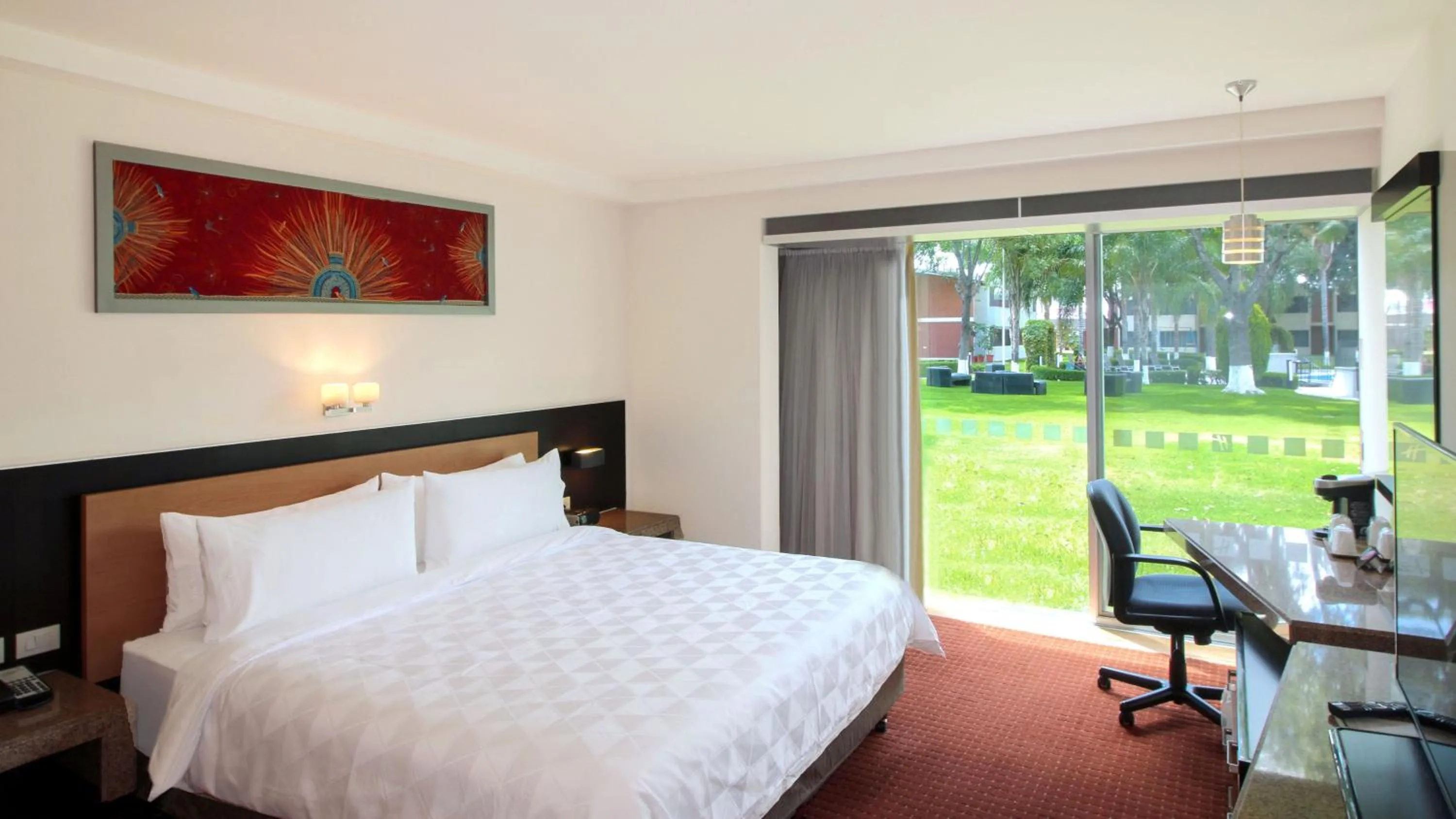 Photo of the whole room, Bed in Holiday Inn San Luis Potosi-Quijote by IHG