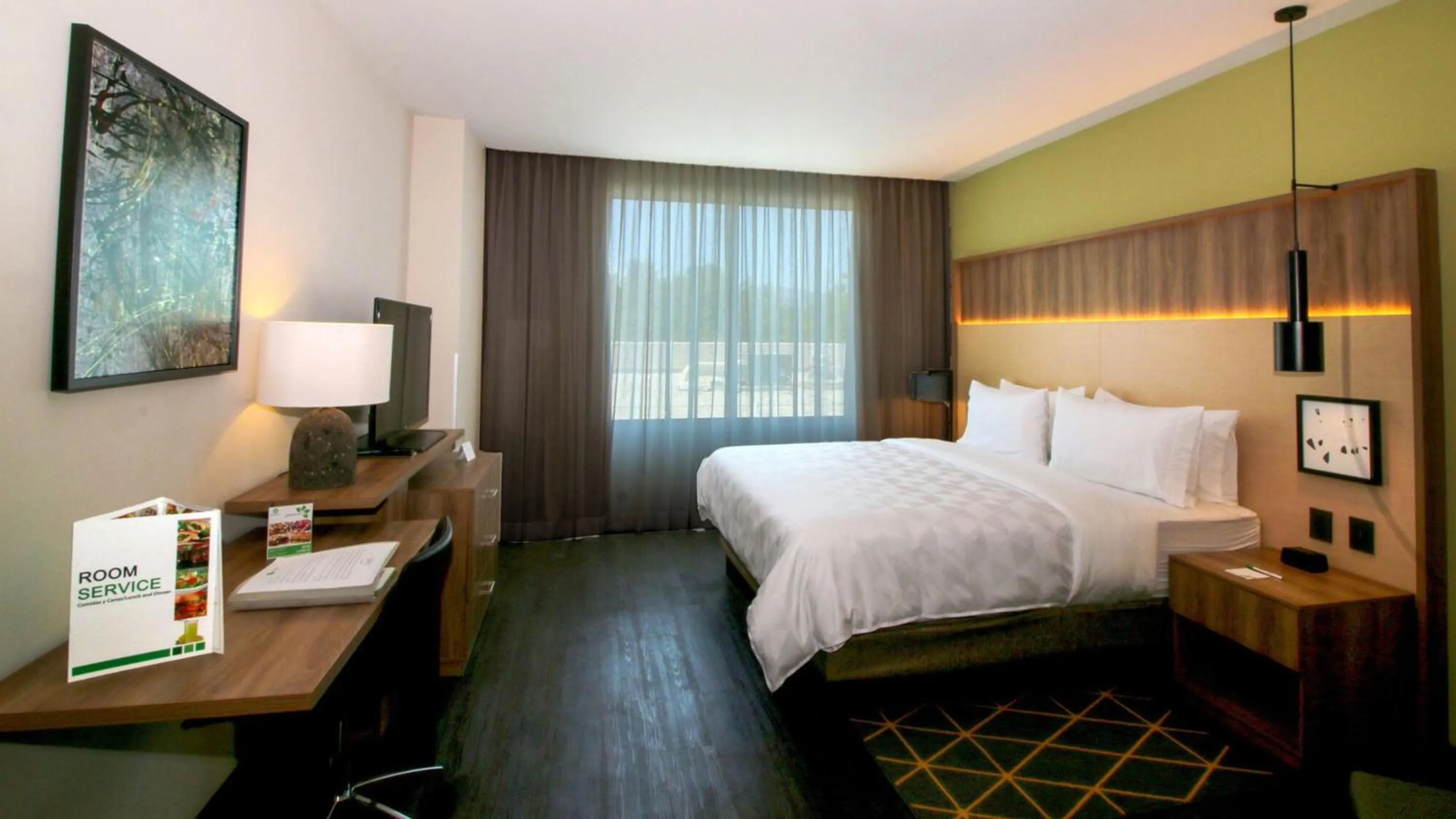 Photo of the whole room, Bed in Holiday Inn San Luis Potosi-Quijote by IHG
