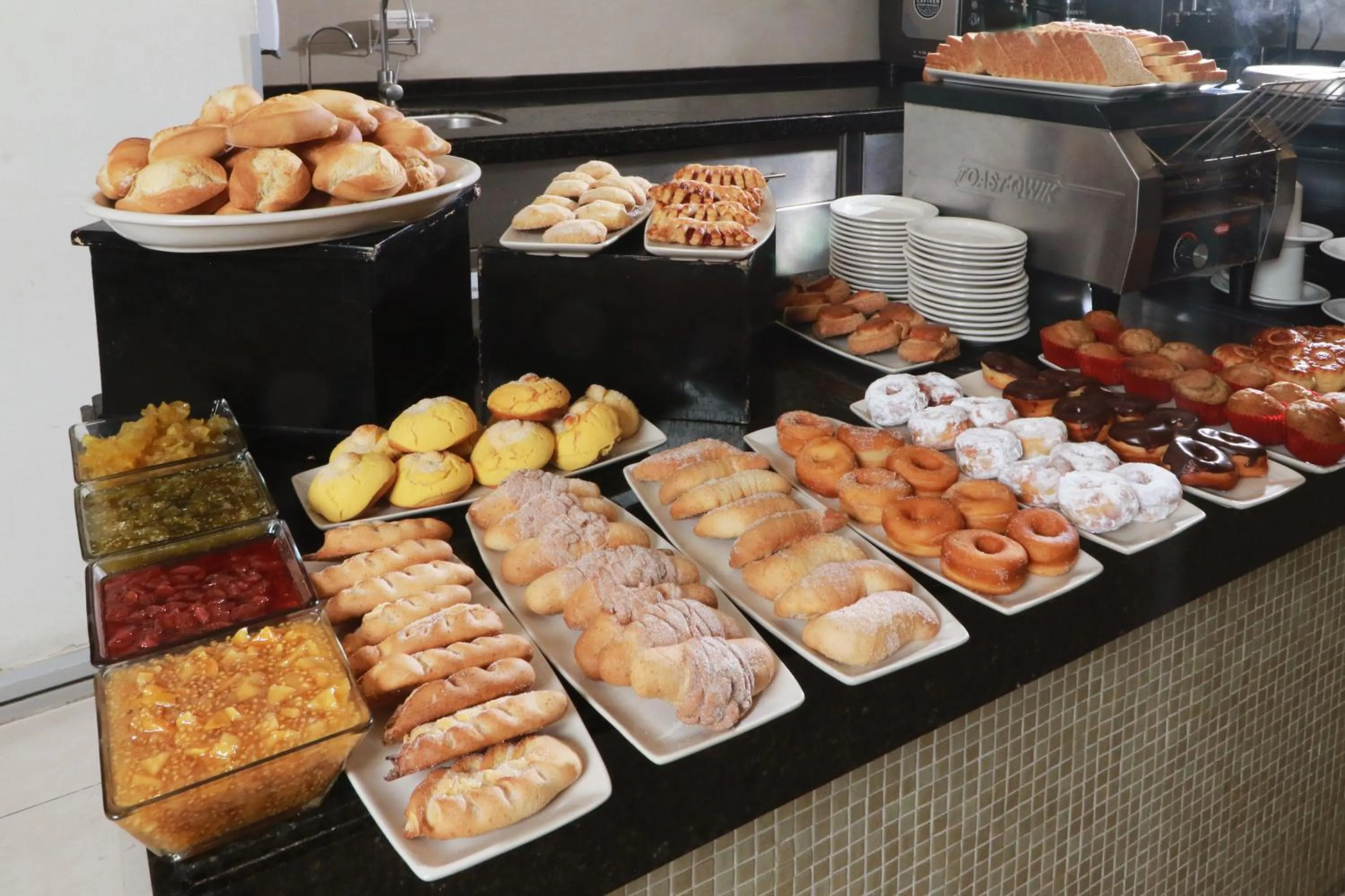 Restaurant/places to eat in Holiday Inn San Luis Potosi-Quijote by IHG