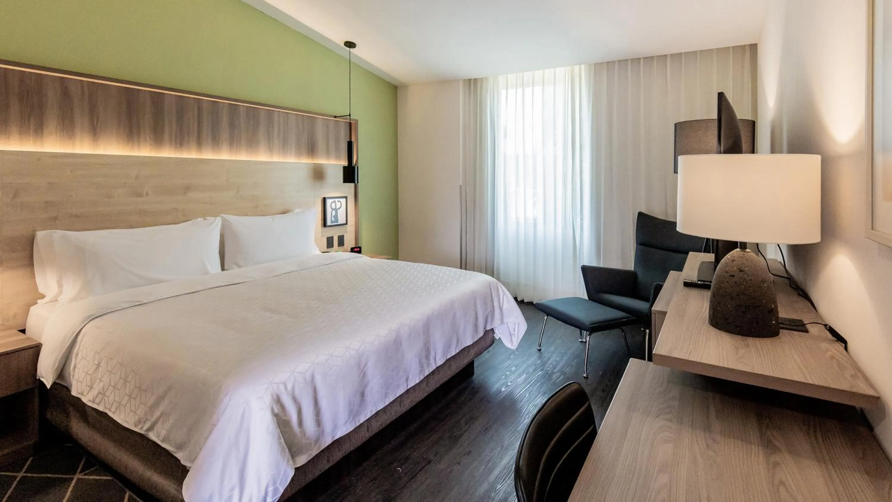 Photo of the whole room, Bed in Holiday Inn San Luis Potosi-Quijote by IHG