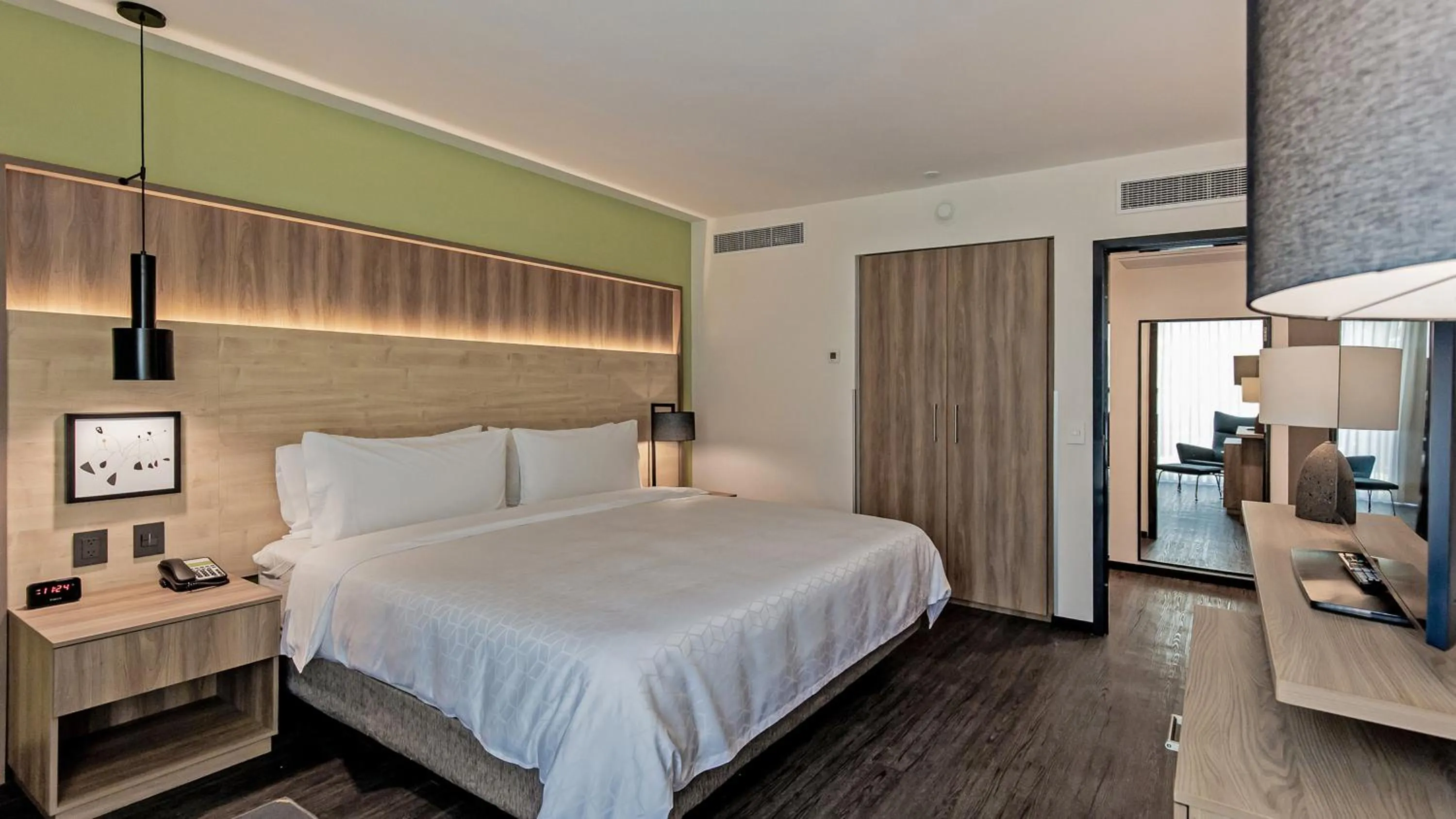 Photo of the whole room, Bed in Holiday Inn San Luis Potosi-Quijote by IHG