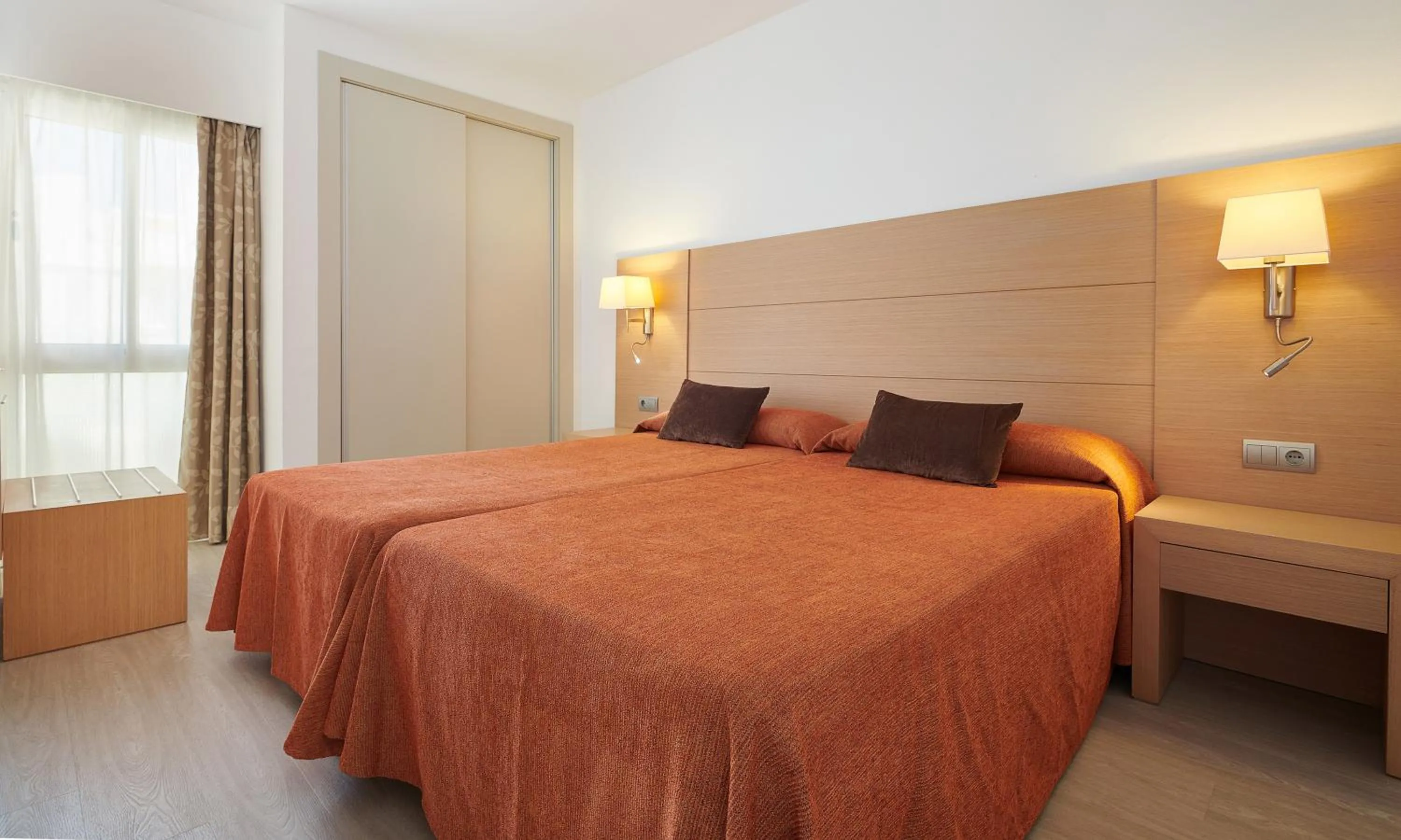 Bed in Hipotels Mediterraneo Club