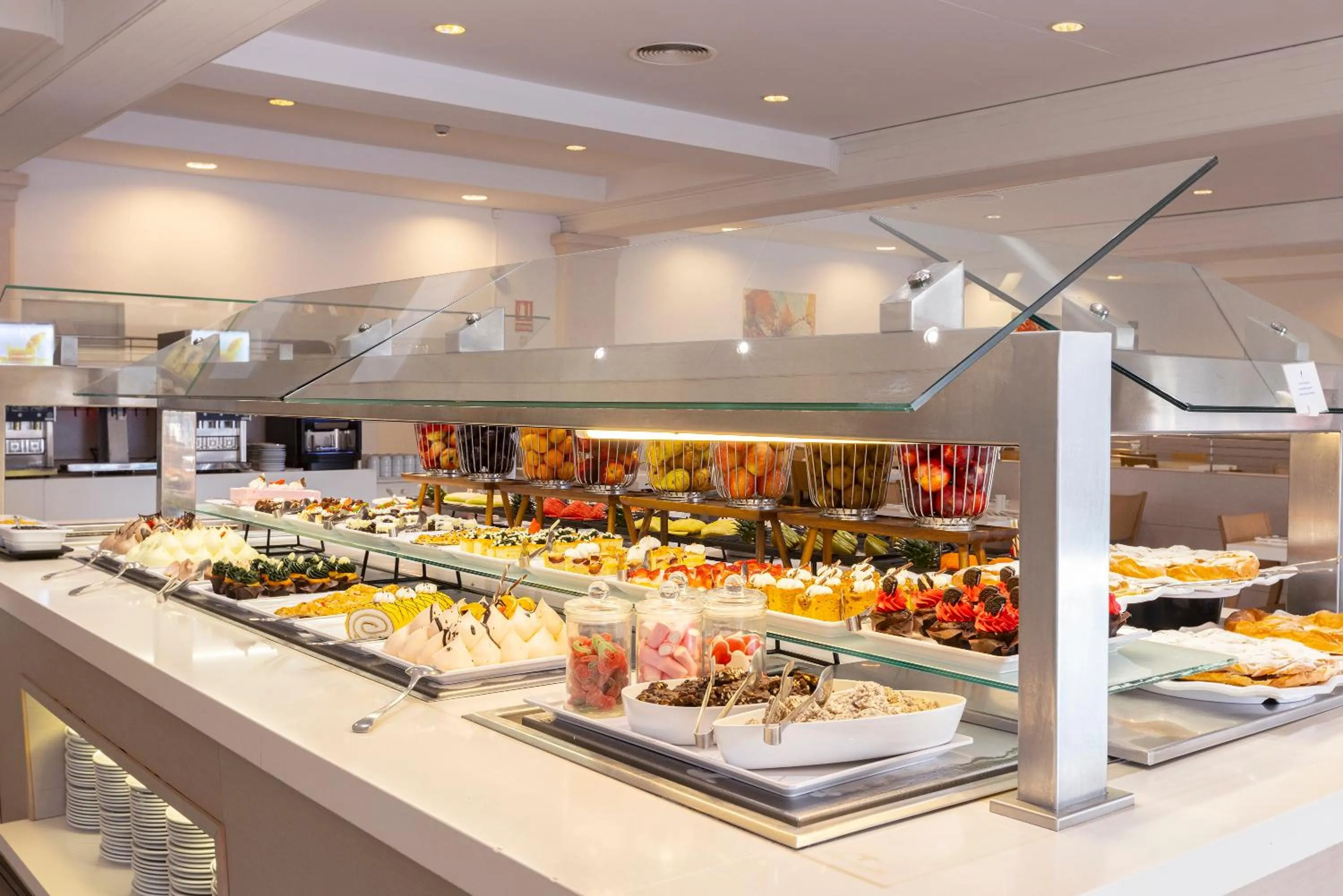 Restaurant/places to eat in Hipotels Mediterraneo Club