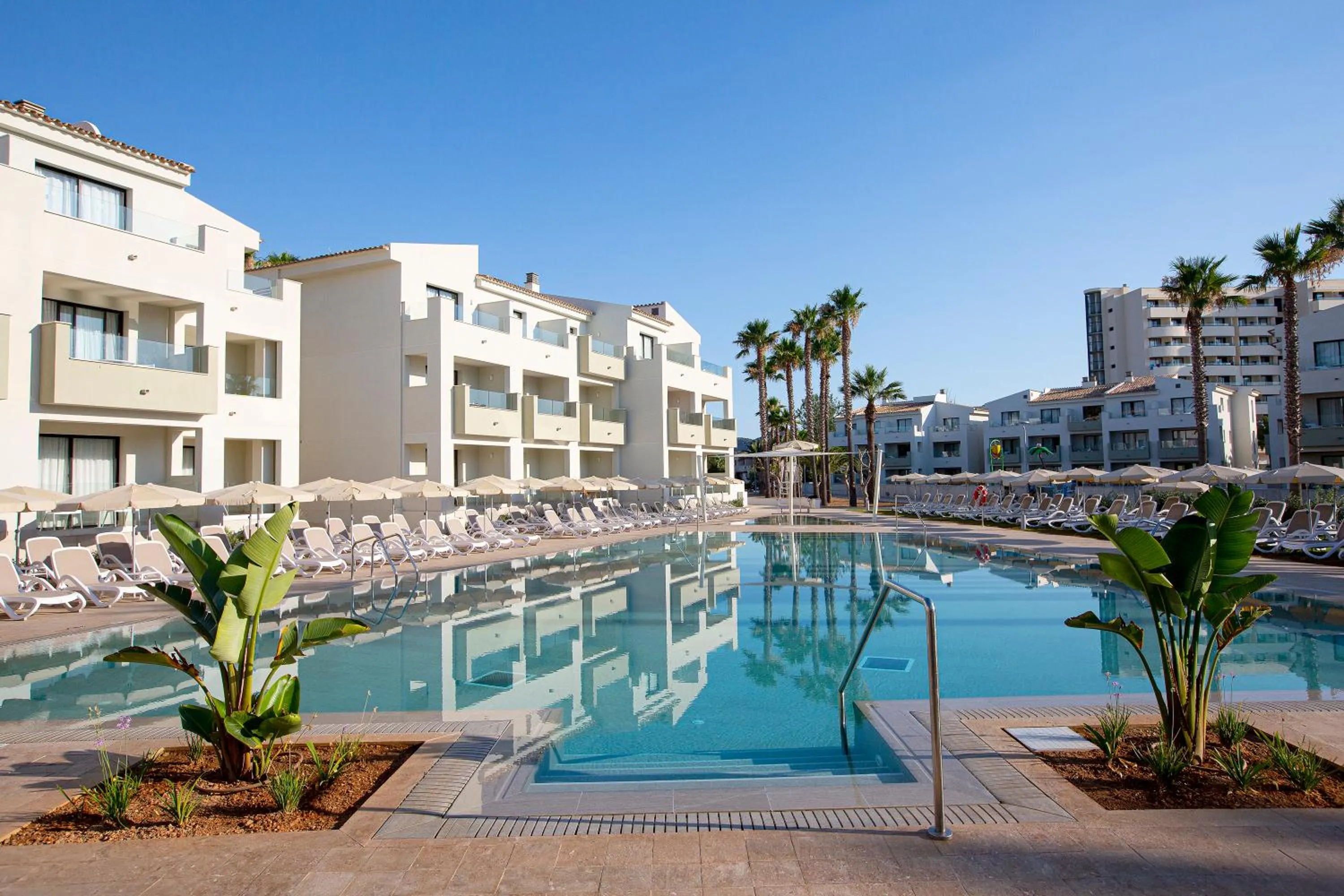 Property building in Hipotels Mediterraneo Club