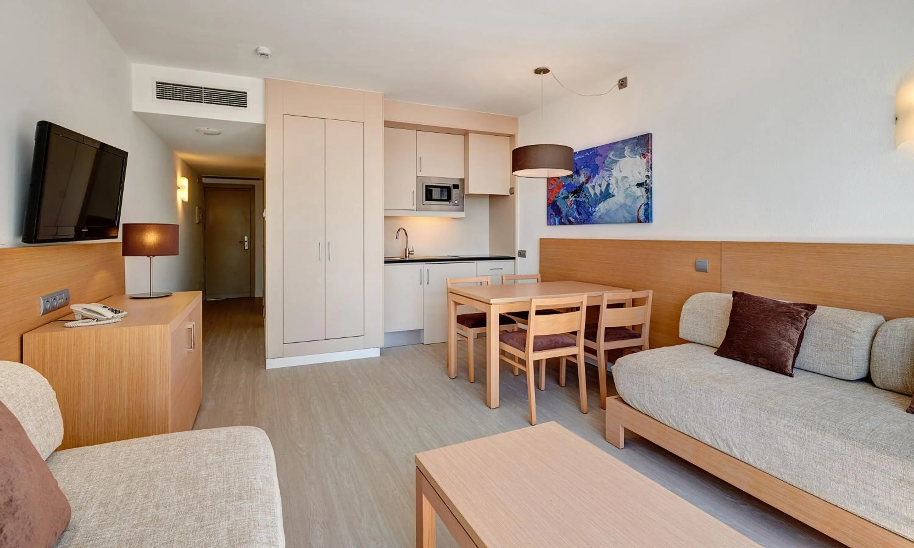 TV and multimedia in Hipotels Mediterraneo Club