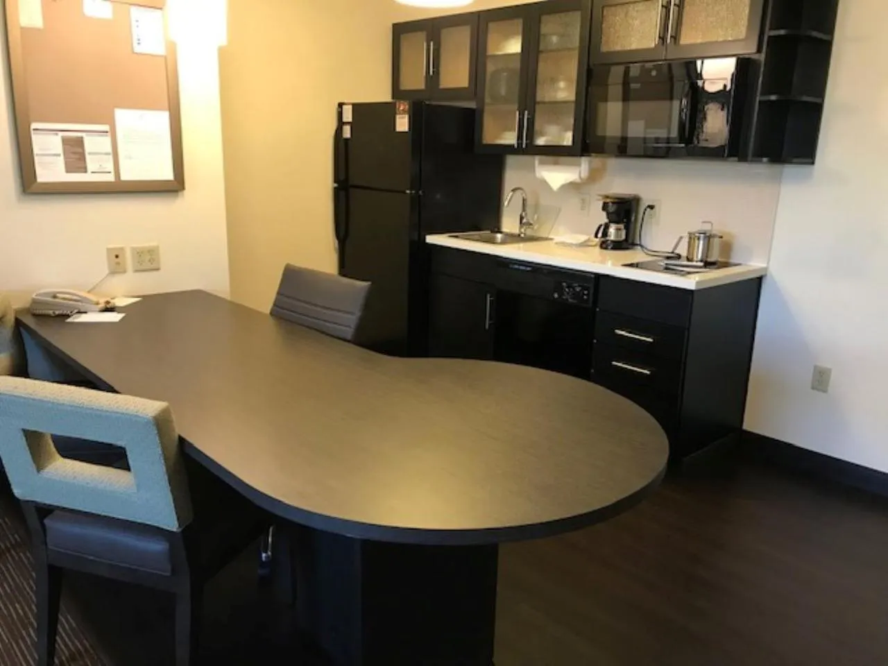 Kitchen or kitchenette in Candlewood Suites Fort Wayne - NW by IHG