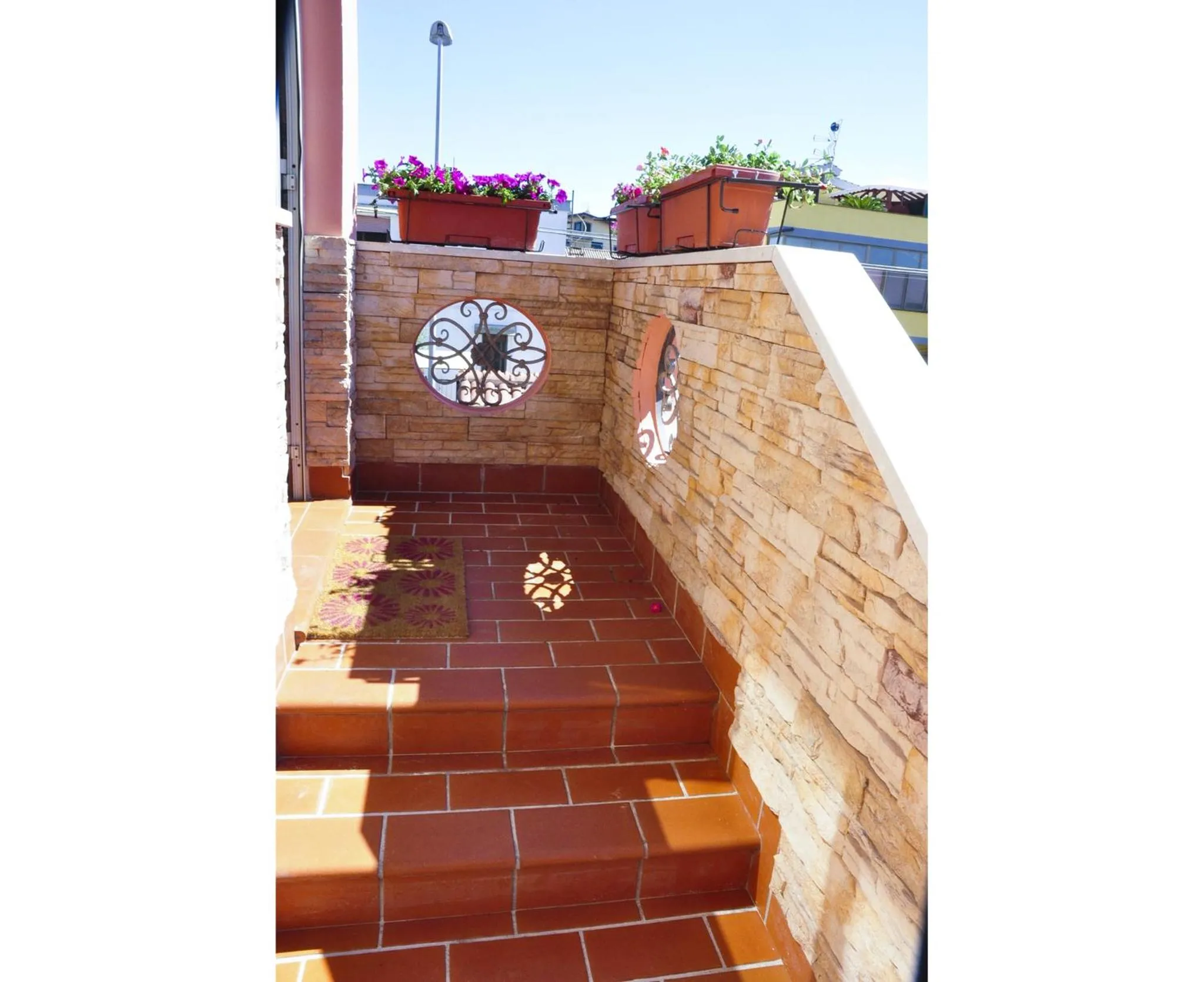 Facade/entrance in Villa Erasi