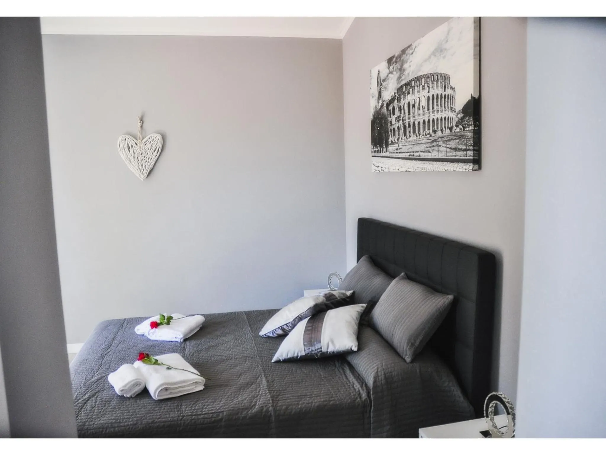 Photo of the whole room, Bed in Villa Erasi