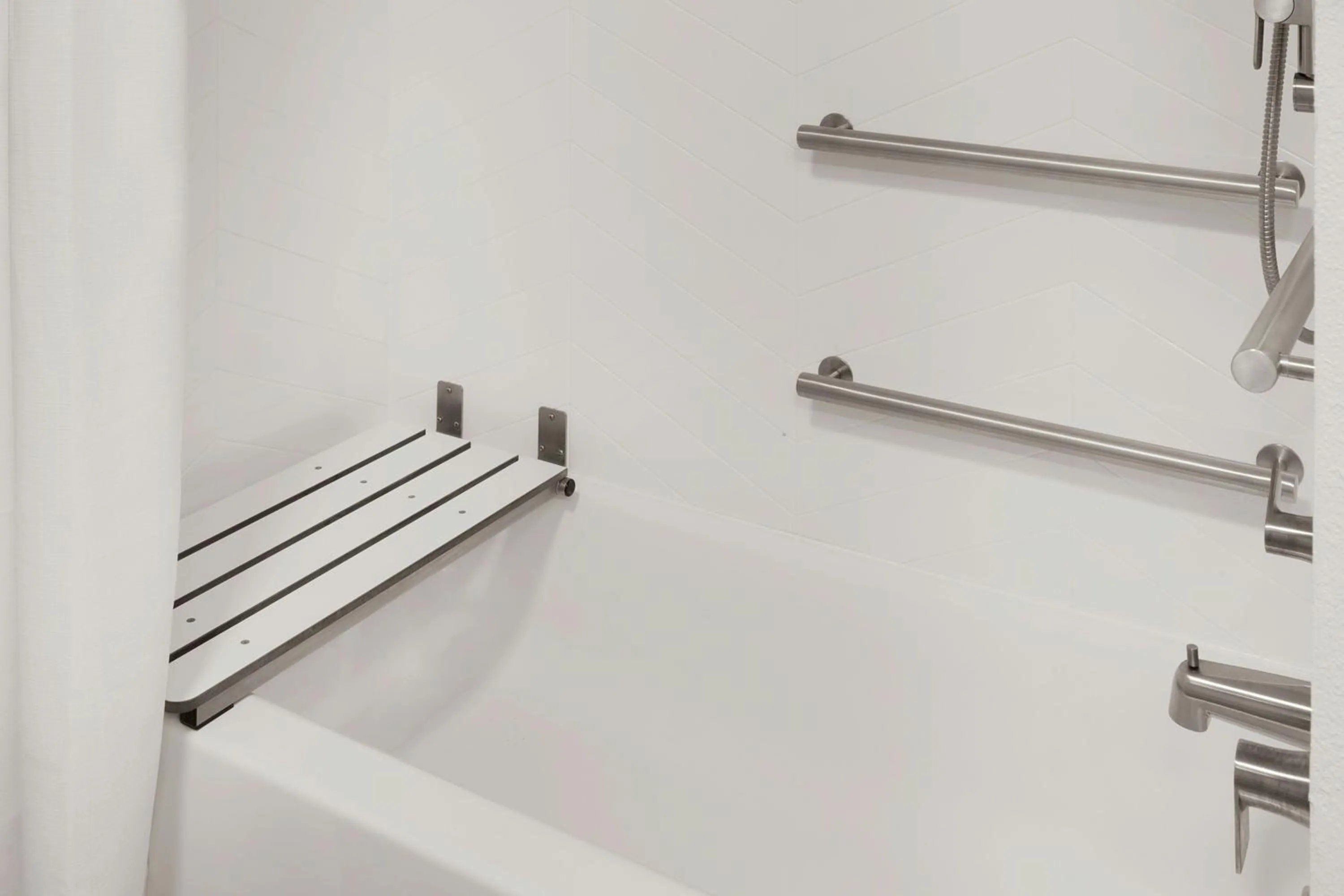 Bathroom in TownePlace Suites by Marriott Chicago Naperville