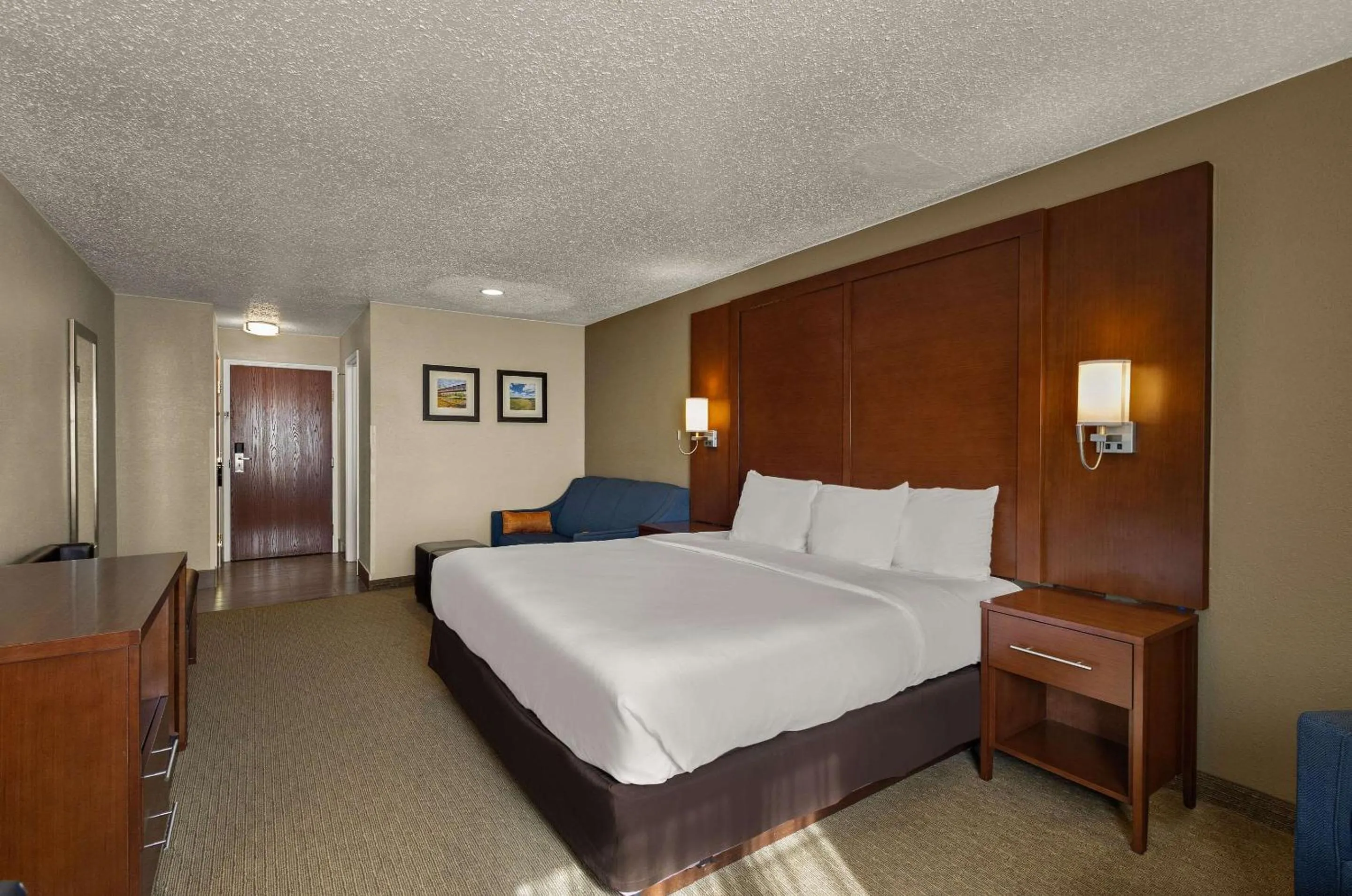 Bedroom, Bed in Comfort Inn Near Ouabache State Park