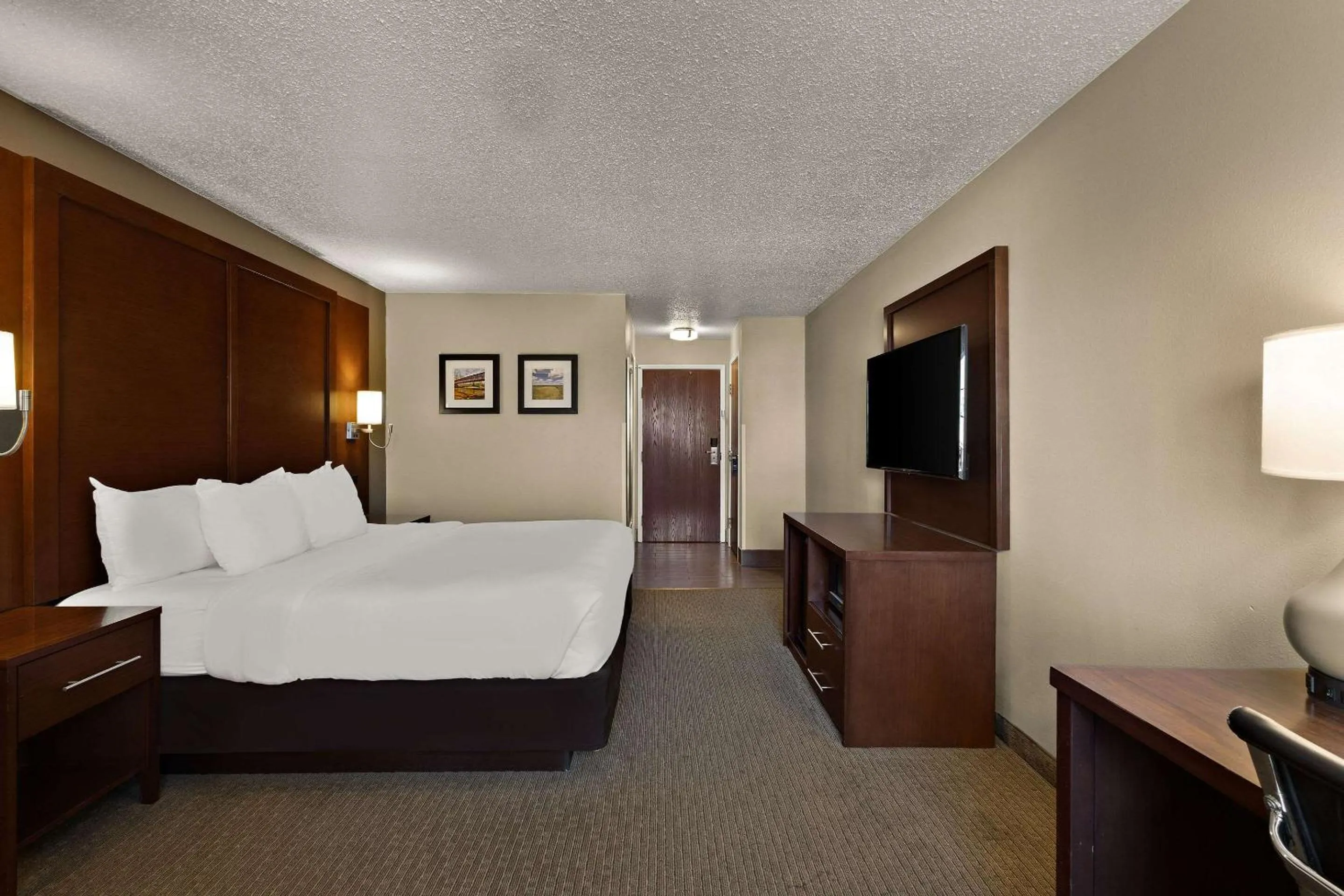 Bedroom, Bed in Comfort Inn Near Ouabache State Park