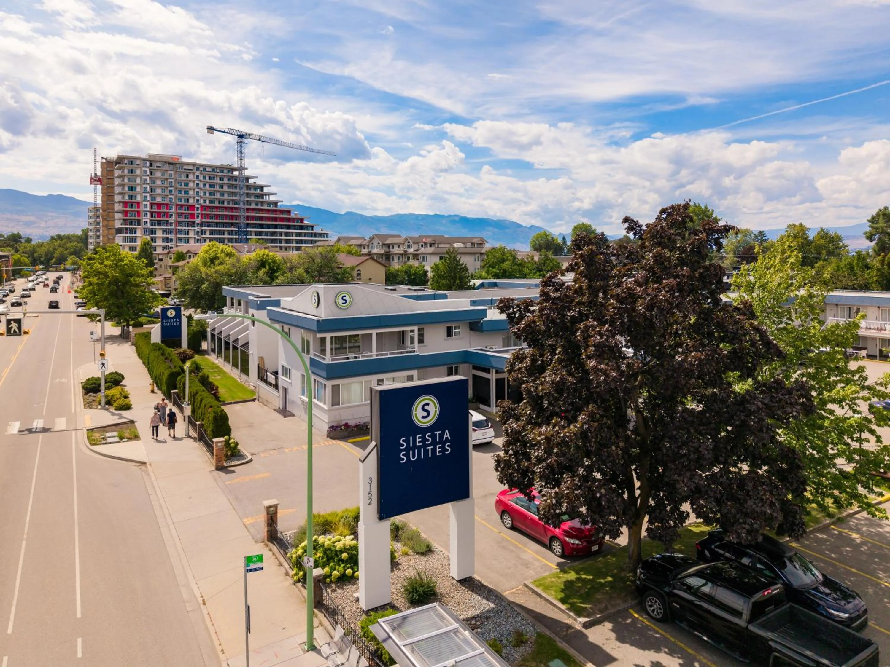 Property building in Siesta Suites