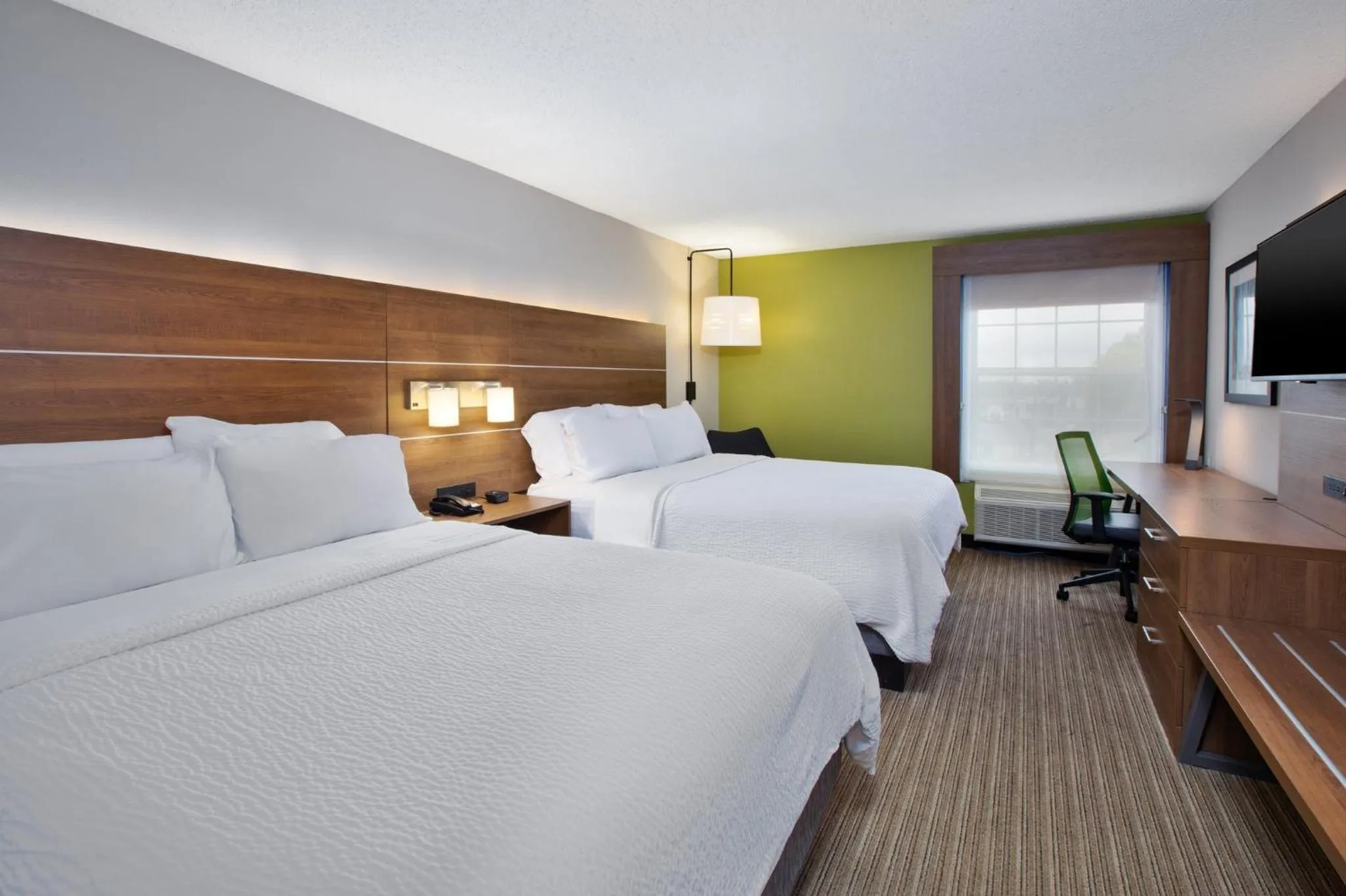 Photo of the whole room, Bed in Holiday Inn Express Hotel & Suites Delaware-Columbus Area by IHG