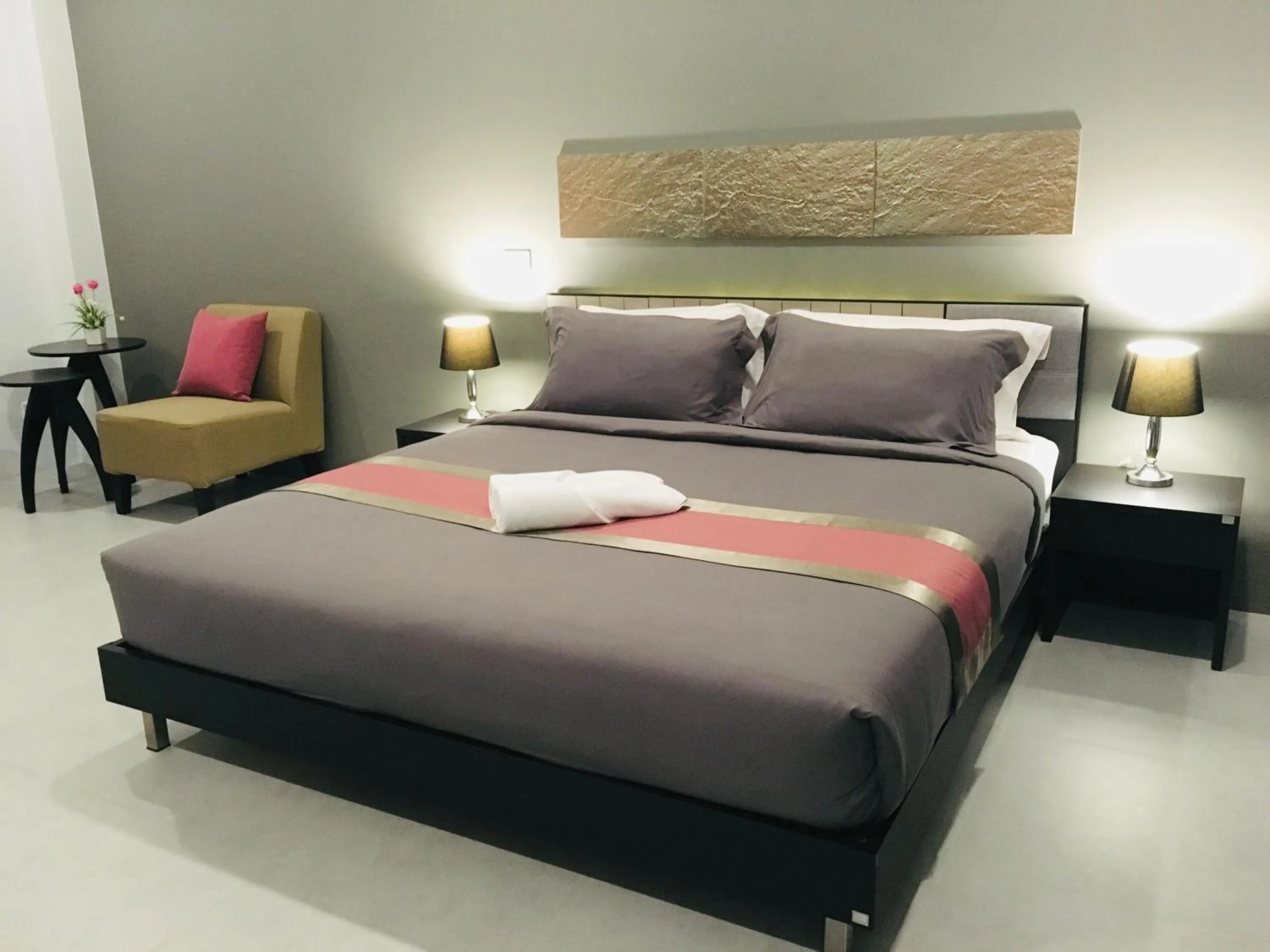 Bed in The Palm Residence