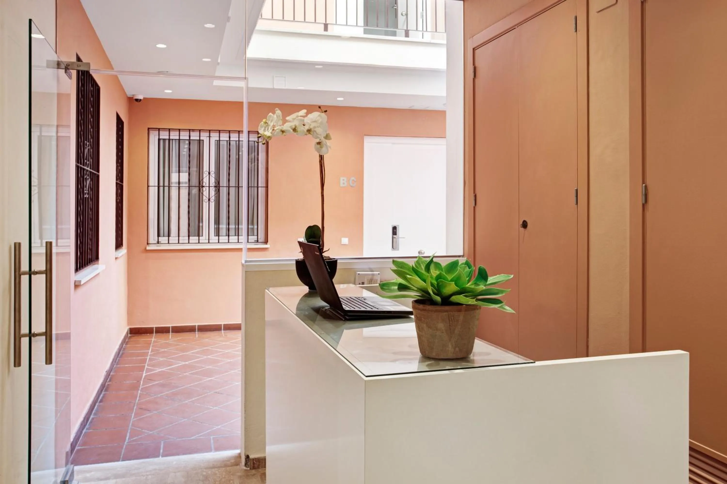 Lobby or reception in Apartamentos Metrópolis