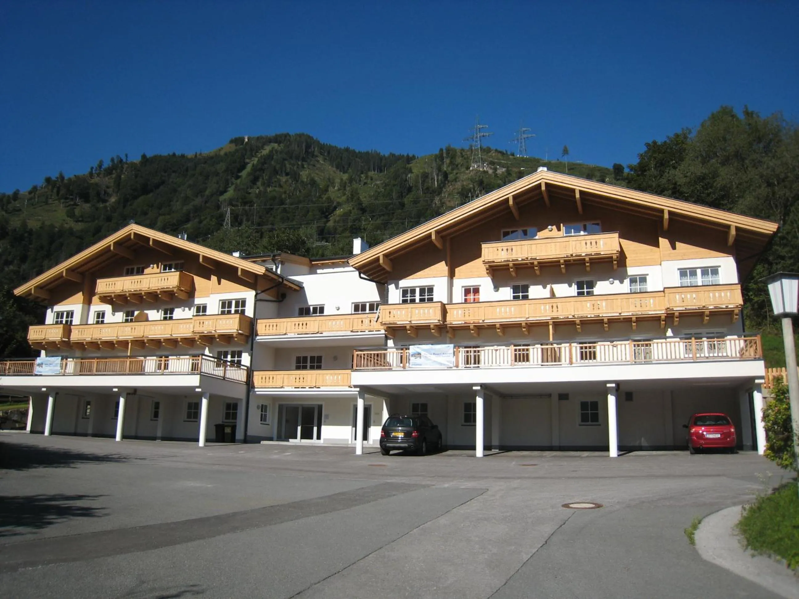 Property building in Alpine Resort by Alpin Rentals