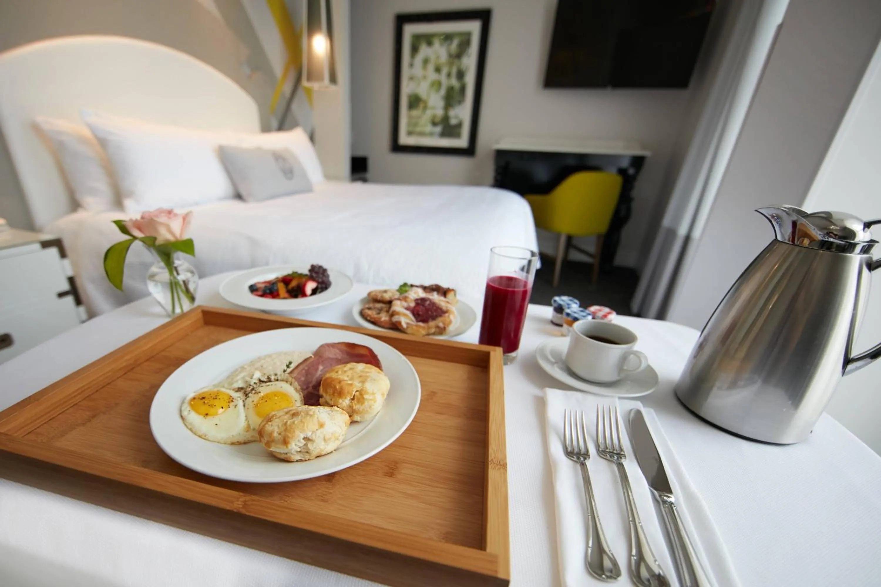 Other, Bed in Elyton Hotel, Autograph Collection