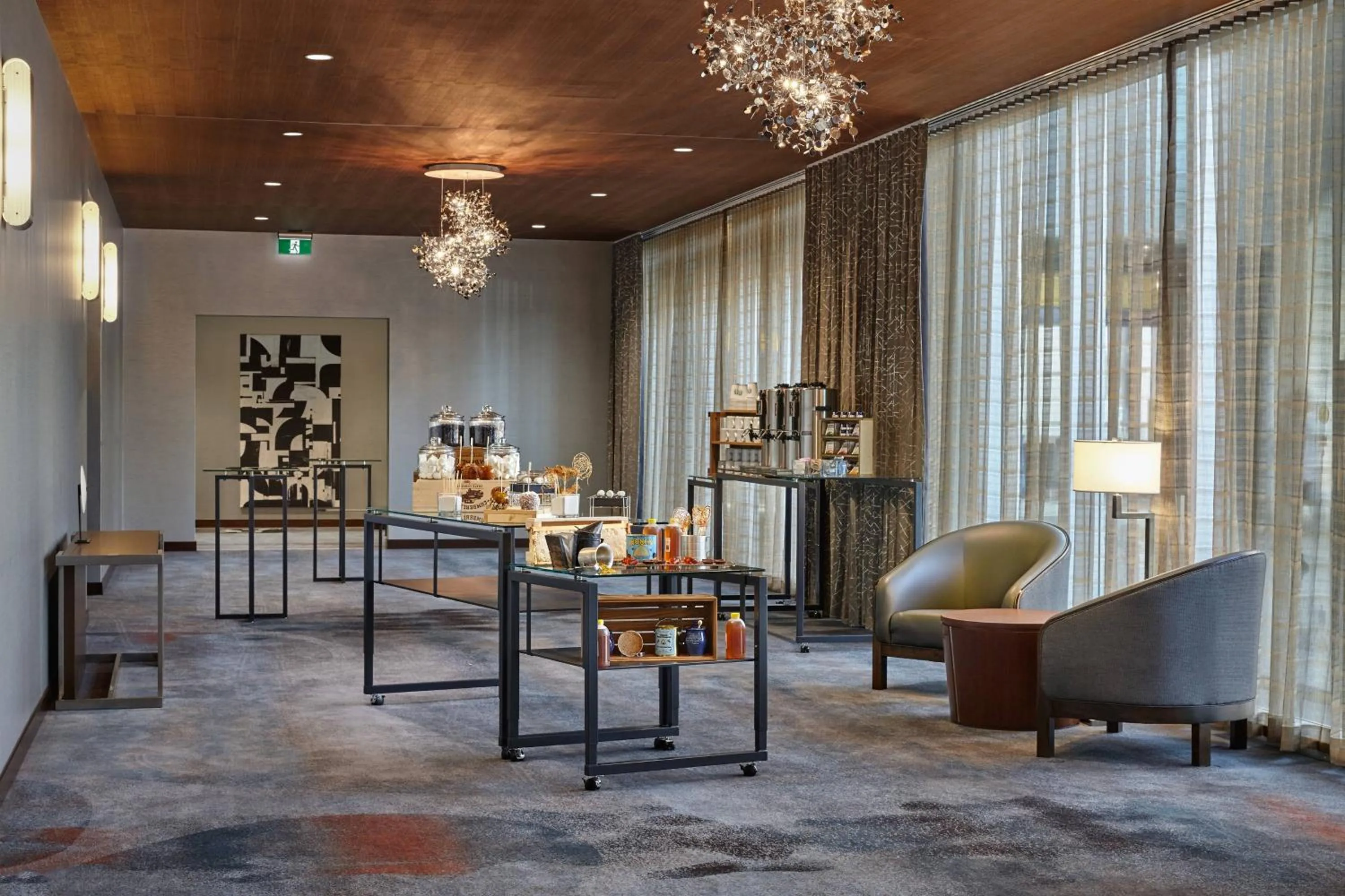 Meeting/conference room in Calgary Airport Marriott In-Terminal Hotel