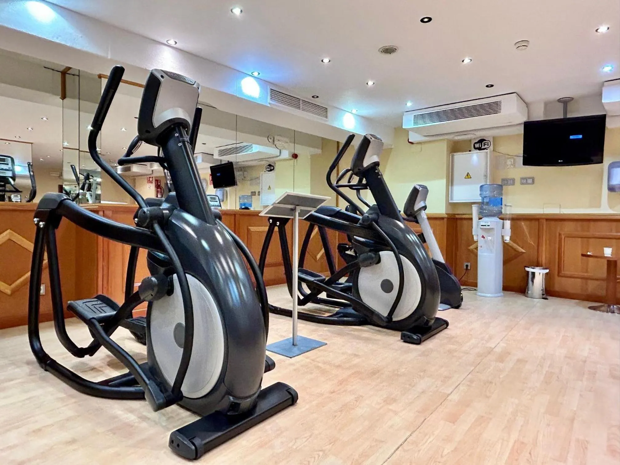 Fitness centre/facilities in Hotel Balcón de Europa