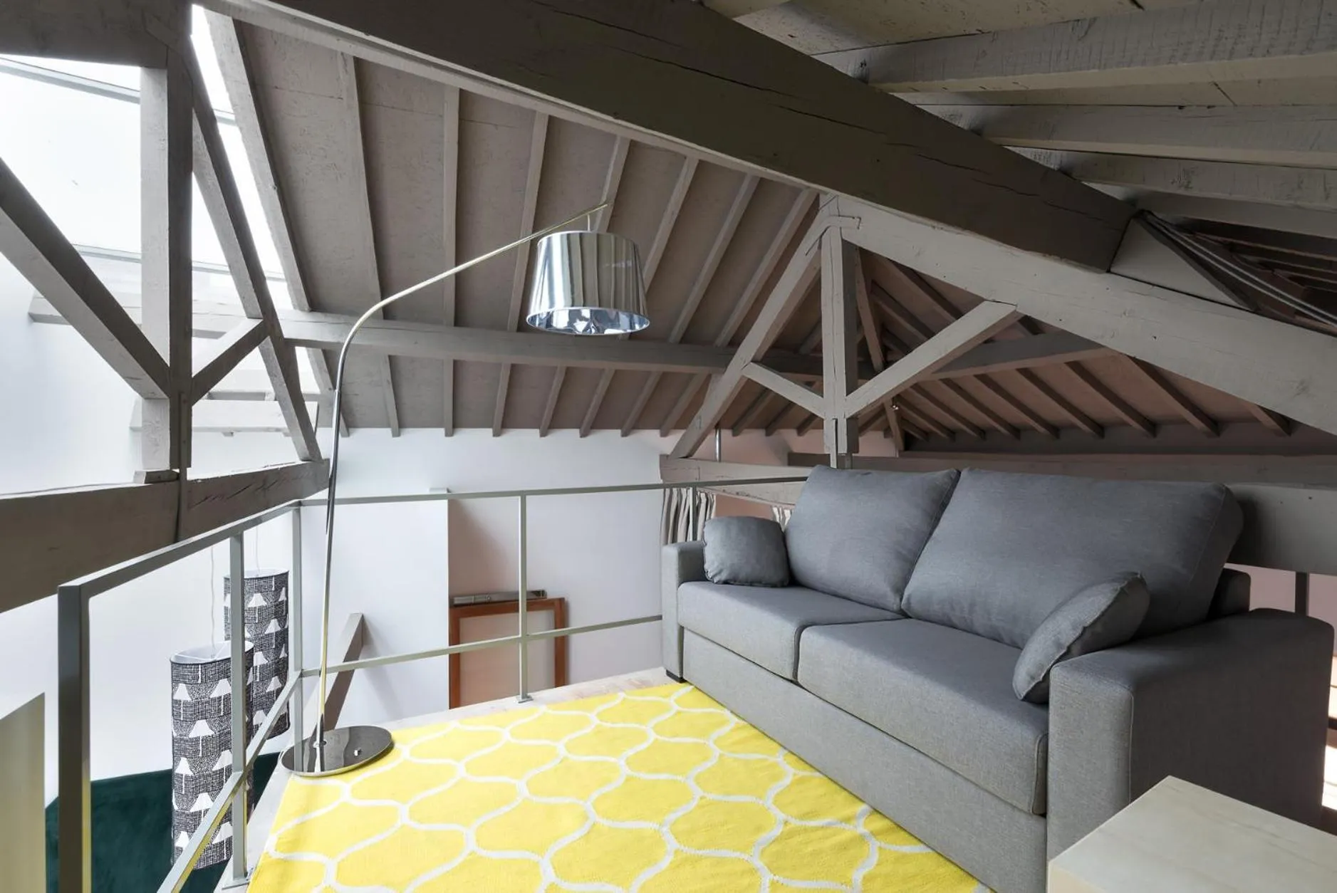 Bed in Charm Palace Porto