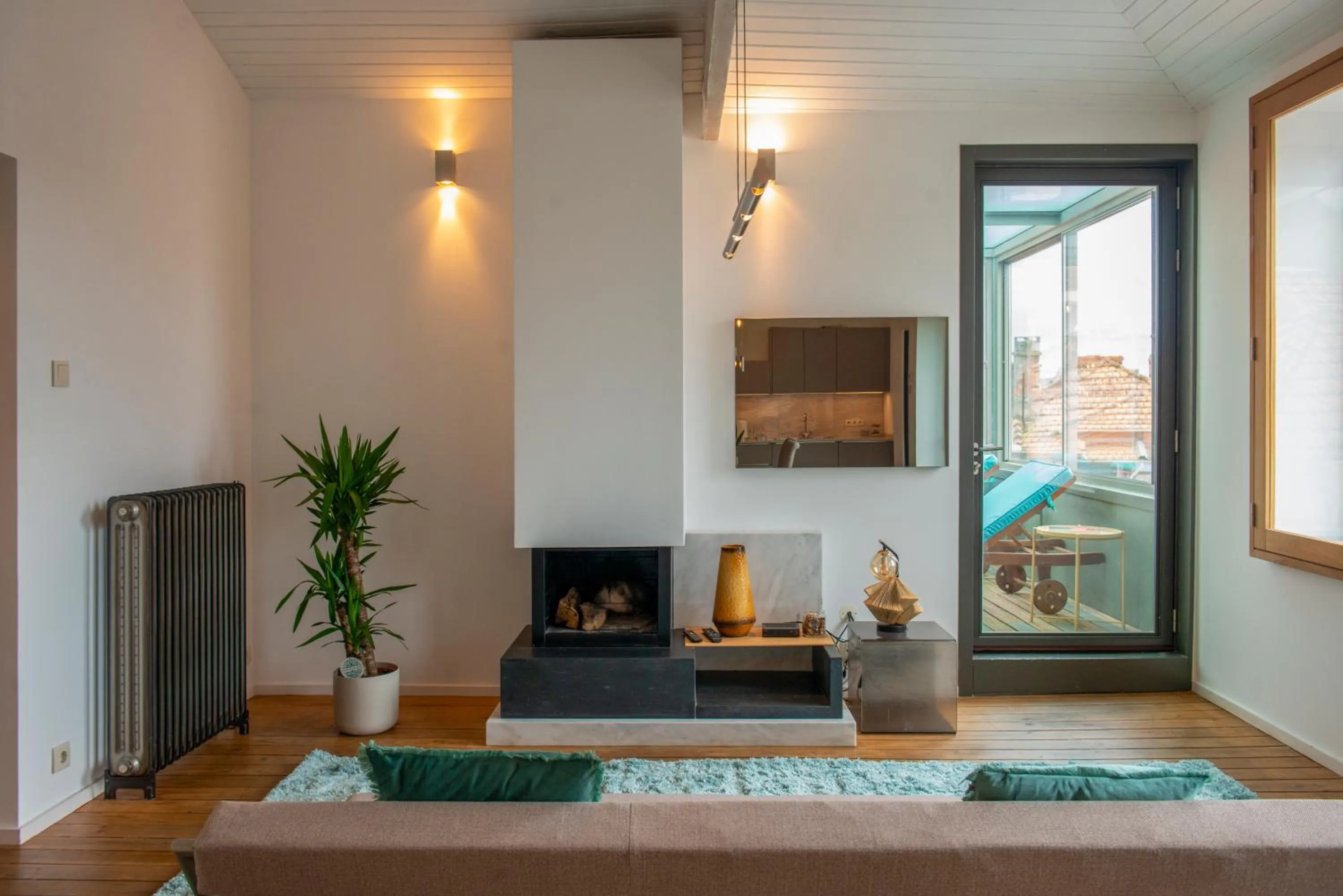 TV and multimedia in Charm Palace Porto