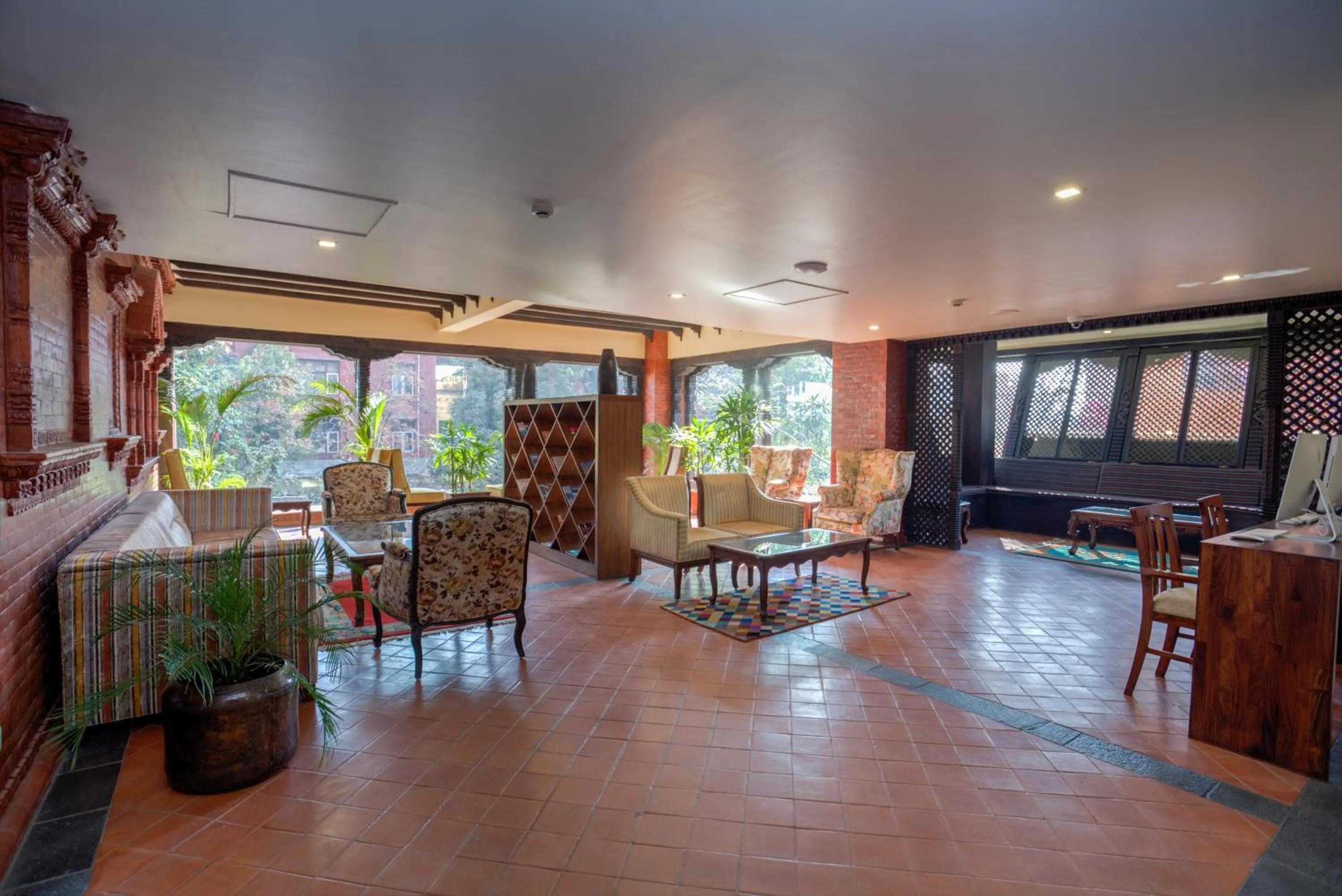 Library in Traditional Comfort Boutique Hotel