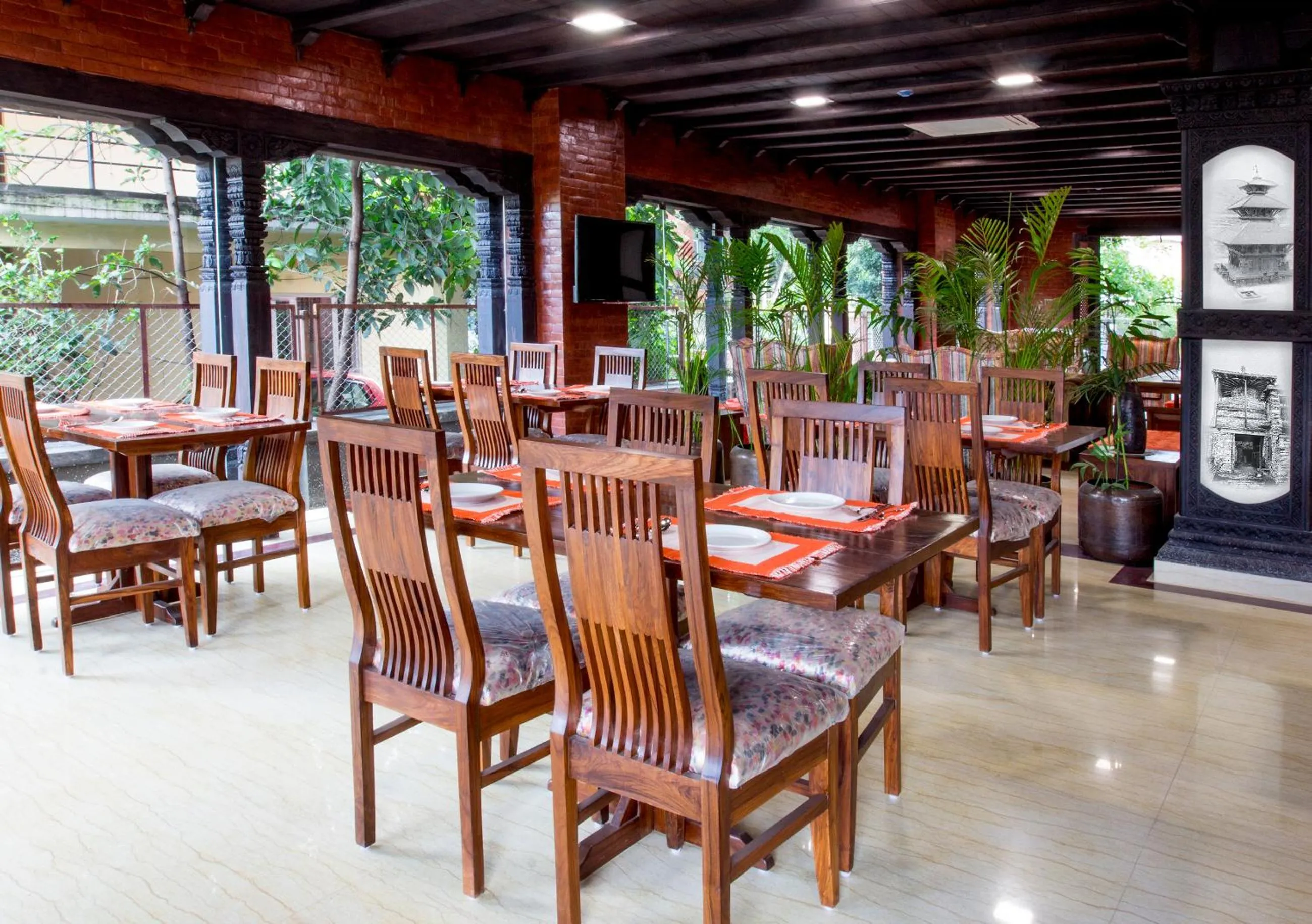 Restaurant/places to eat in Traditional Comfort Boutique Hotel